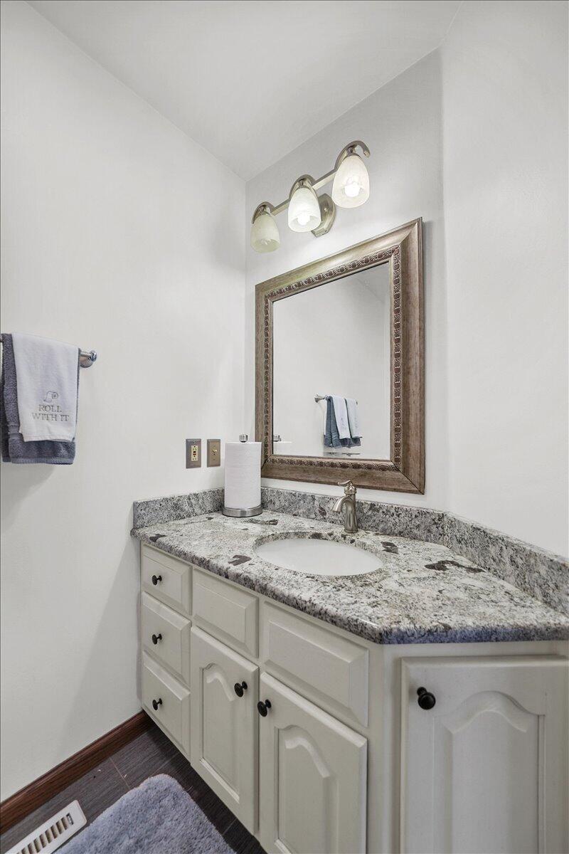 8835 S Lilac Street, DeMotte, IN 46310; Image #12