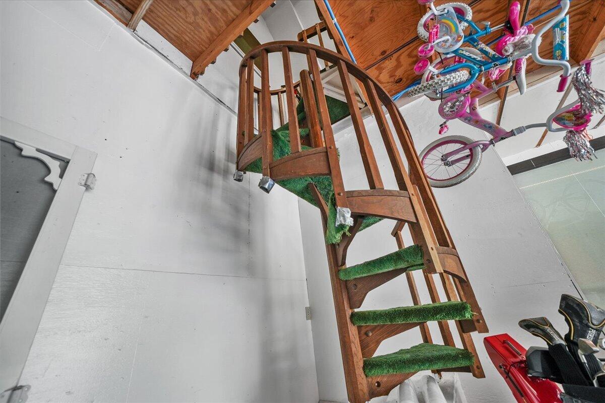 8835 S Lilac Street, DeMotte, IN 46310; Image #28