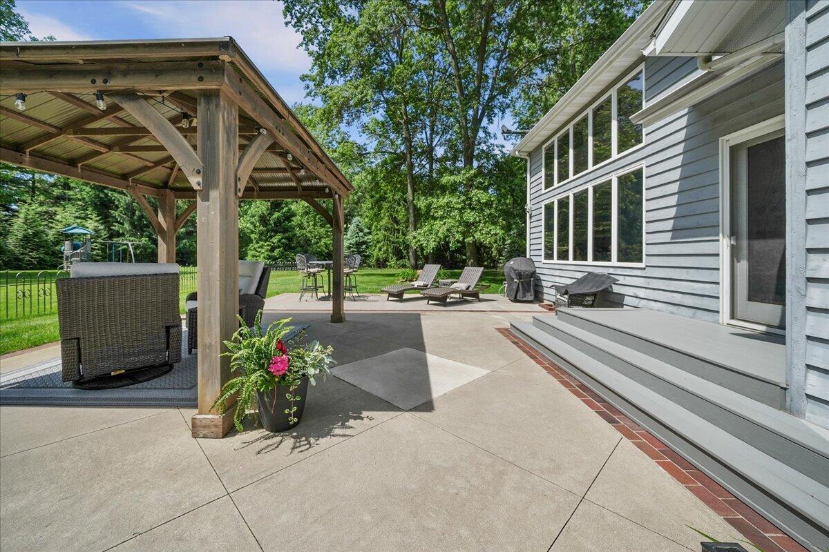 8835 S Lilac Street, DeMotte, IN 46310; Image #31