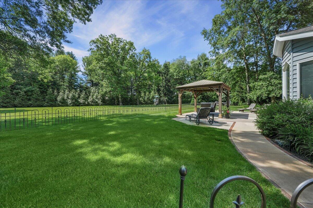 8835 S Lilac Street, DeMotte, IN 46310; Image #33