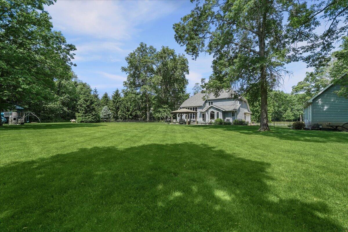 8835 S Lilac Street, DeMotte, IN 46310; Image #34