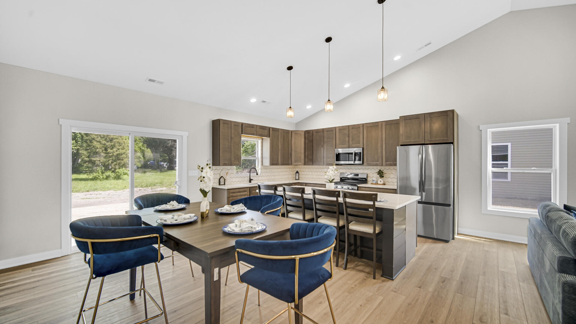 2861 Benton Street, Lake Station, IN 46405; Image #11