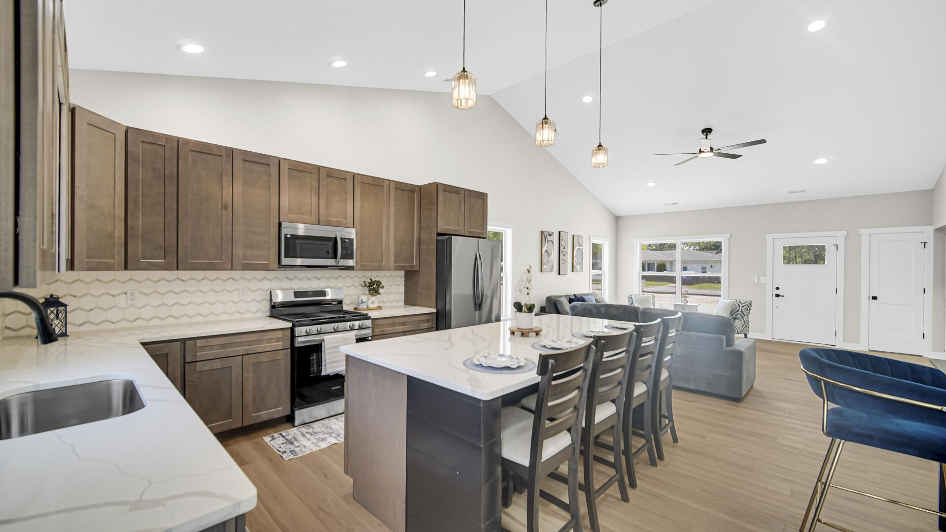 2861 Benton Street, Lake Station, IN 46405; Image #12