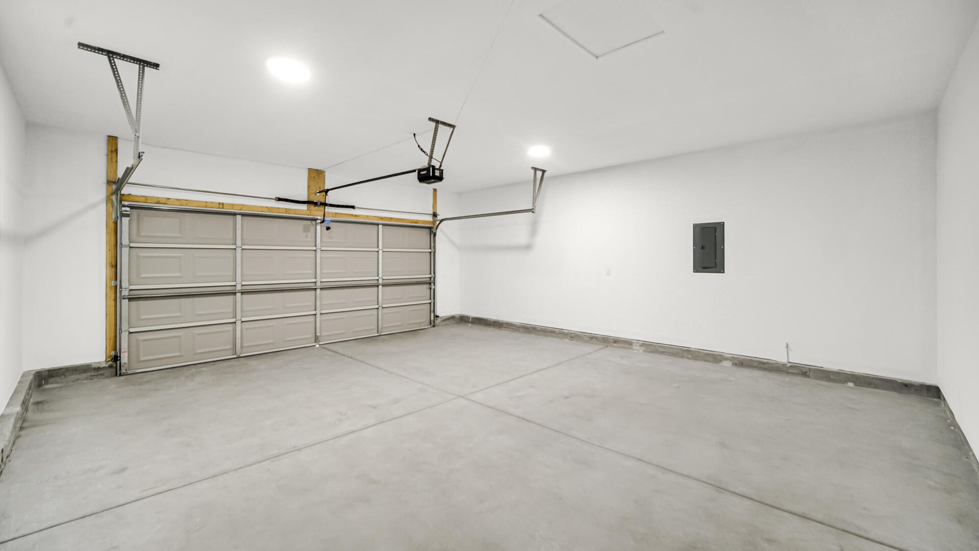 2861 Benton Street, Lake Station, IN 46405; Image #24