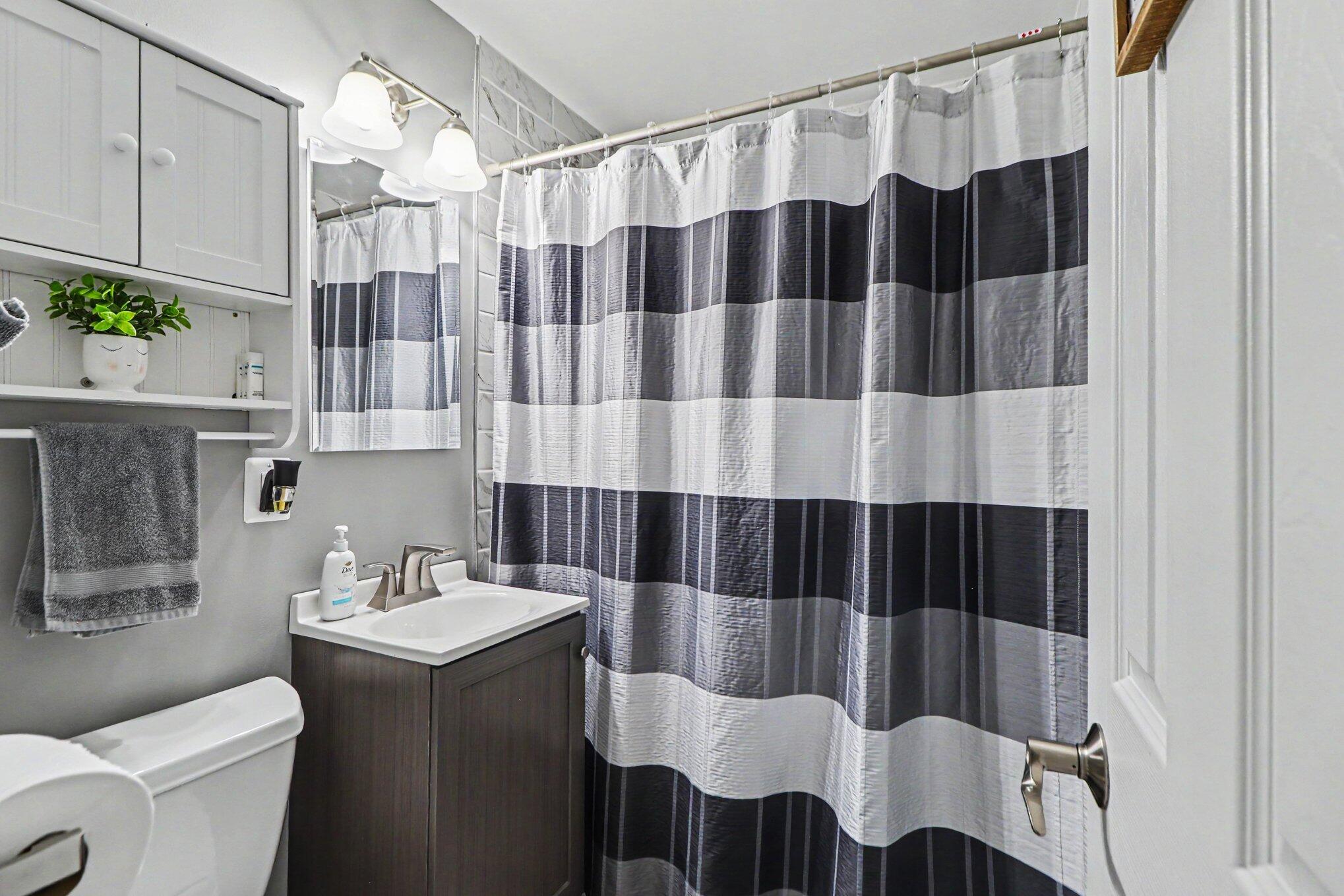 3442 Buchanan Street, Gary, IN 46408; Image #16