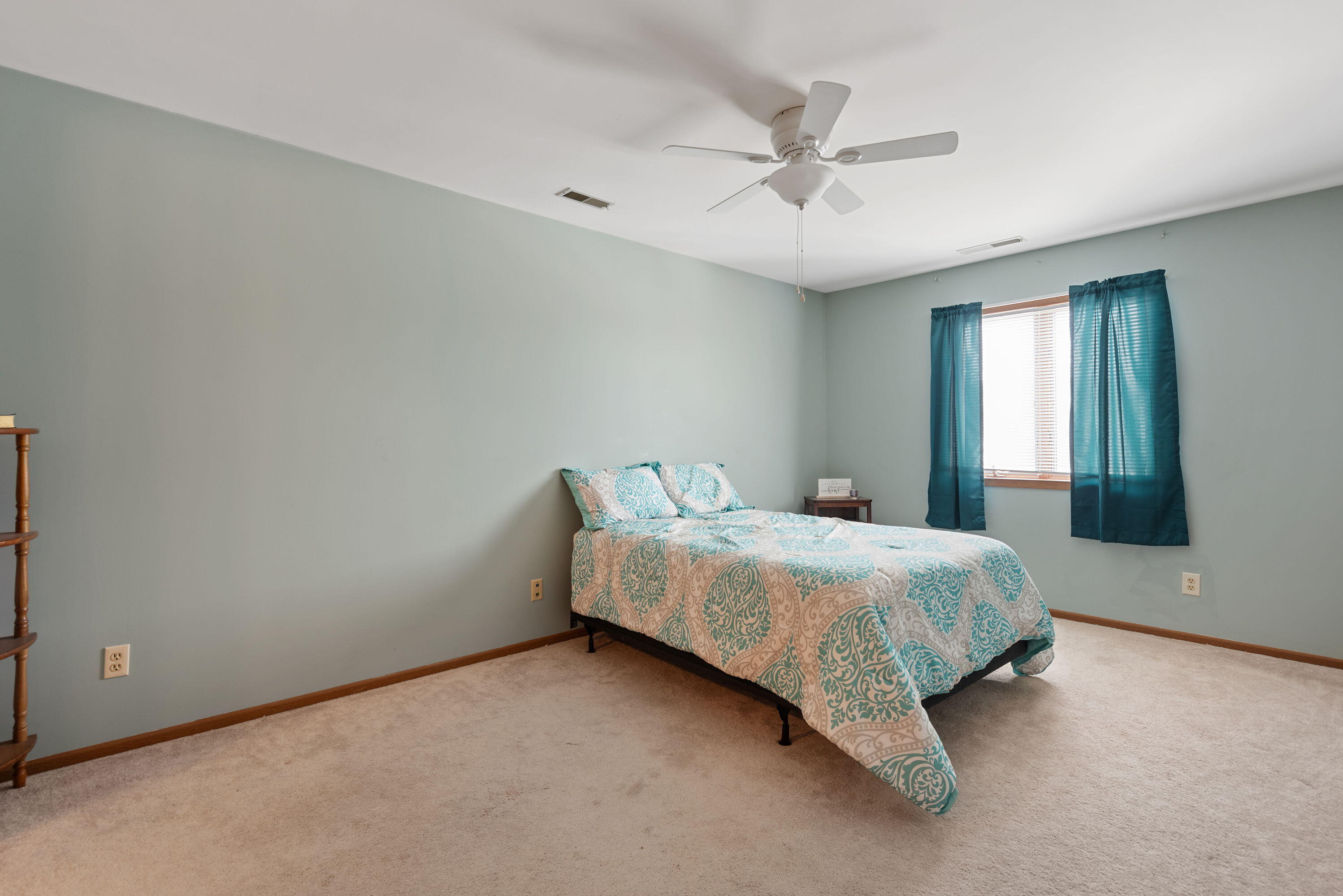 9651 Merrillville Road, Crown Point, IN #204, 46307; Image #17