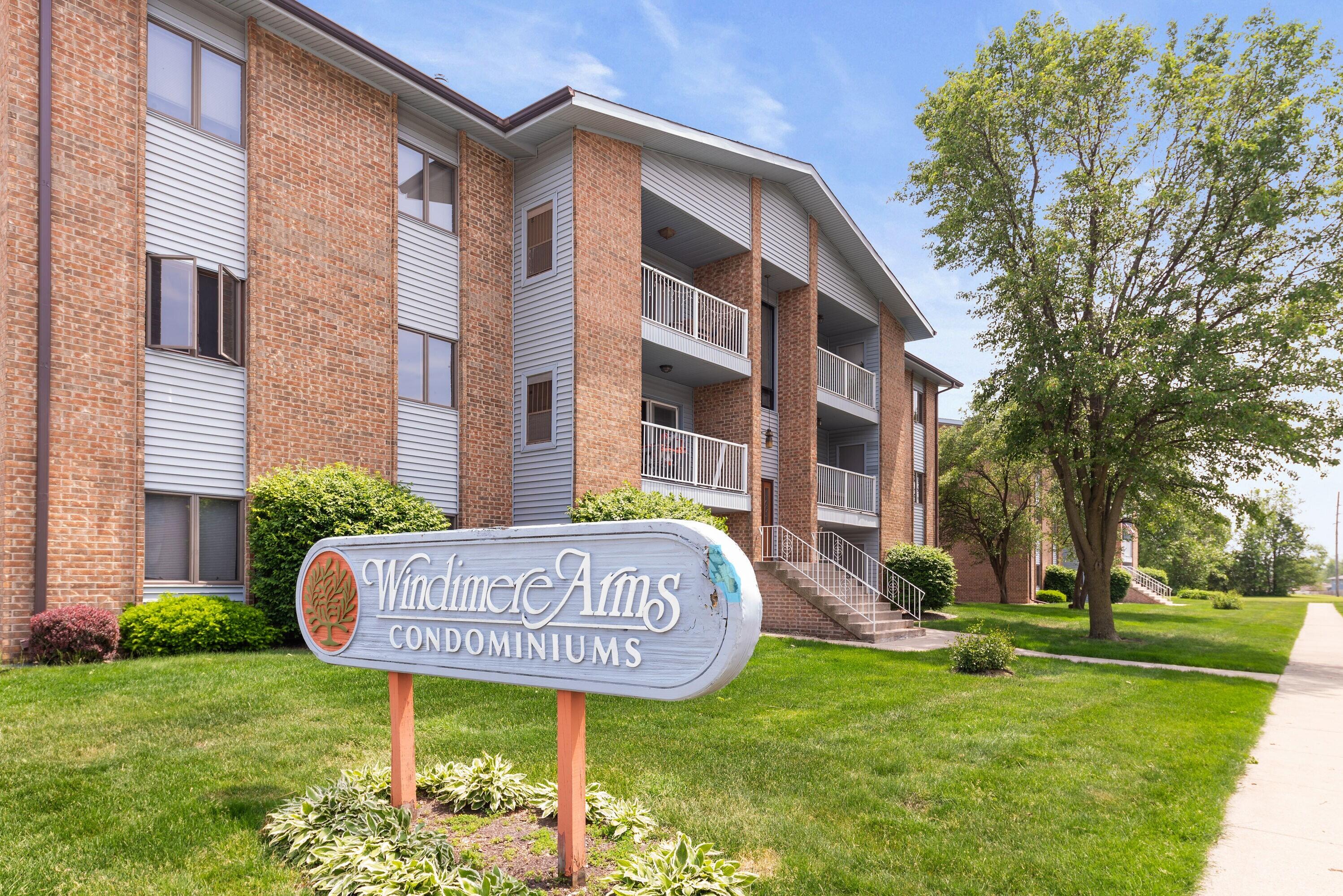 9651 Merrillville Road, Crown Point, IN #204, 46307; Image #2