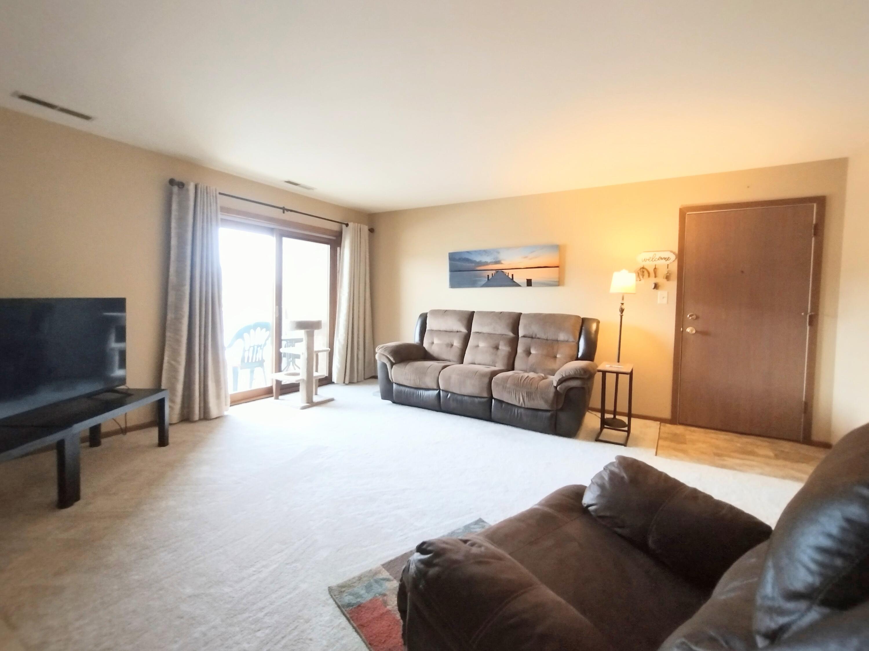 9651 Merrillville Road, Crown Point, IN #204, 46307; Image #4