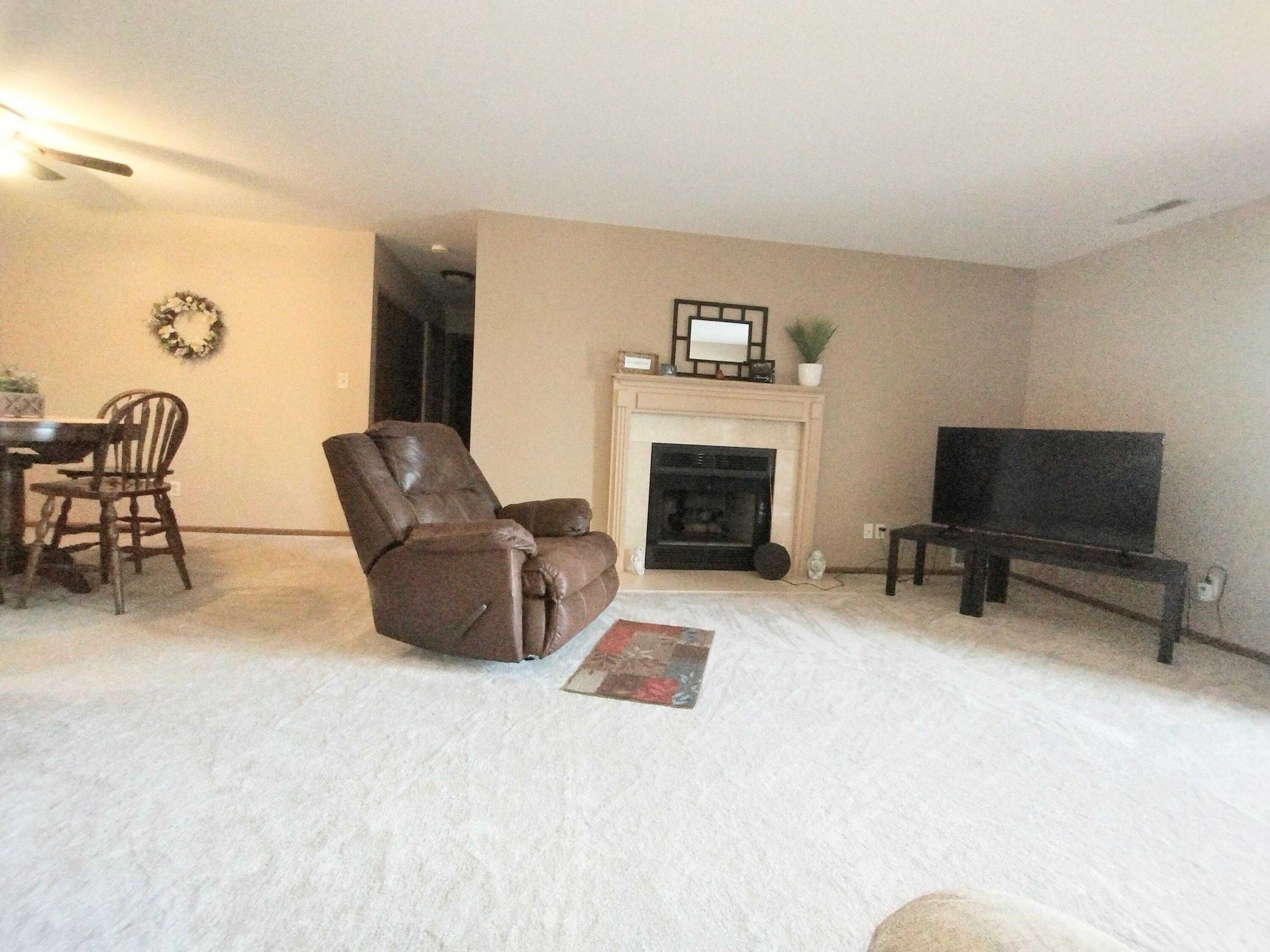9651 Merrillville Road, Crown Point, IN #204, 46307; Image #6