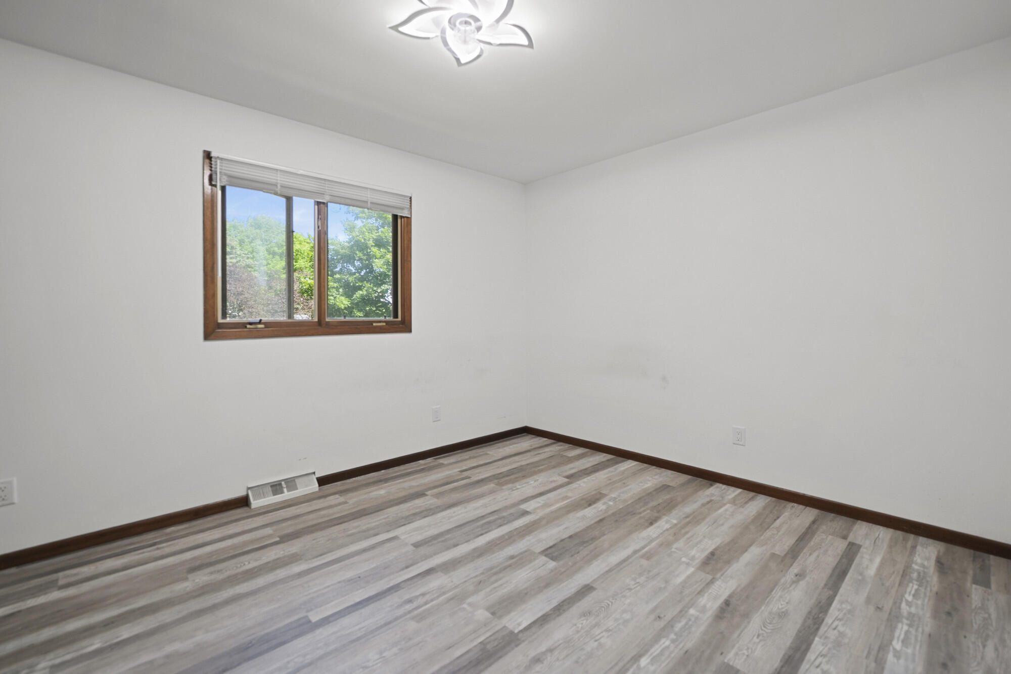 2504 Victoria Road, Schererville, IN 46375; Image #14