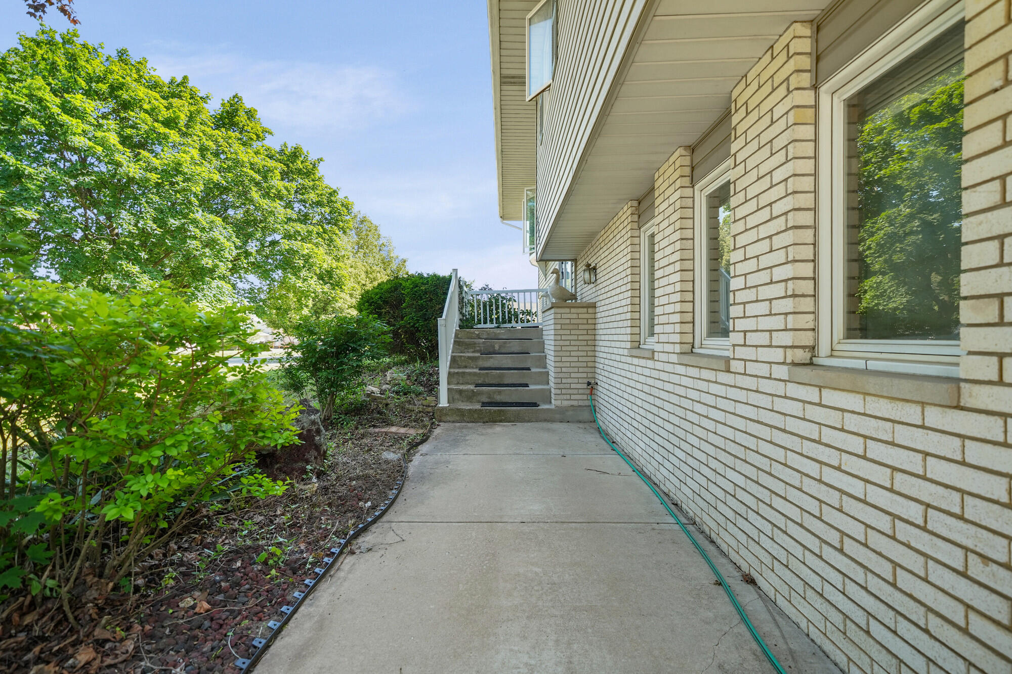 2504 Victoria Road, Schererville, IN 46375; Image #2