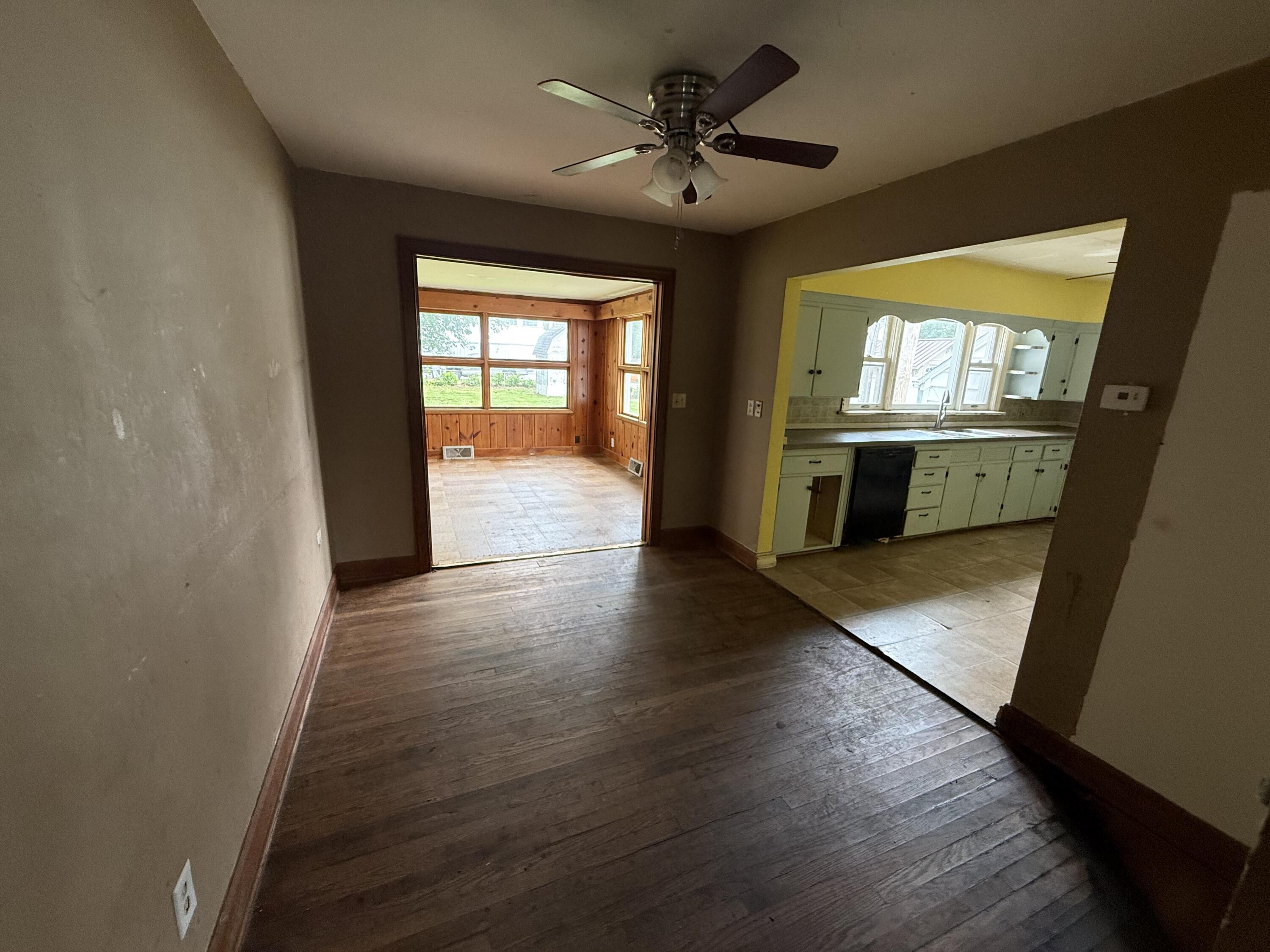 118 W Spring Street, Winamac, IN 46996; Image #3
