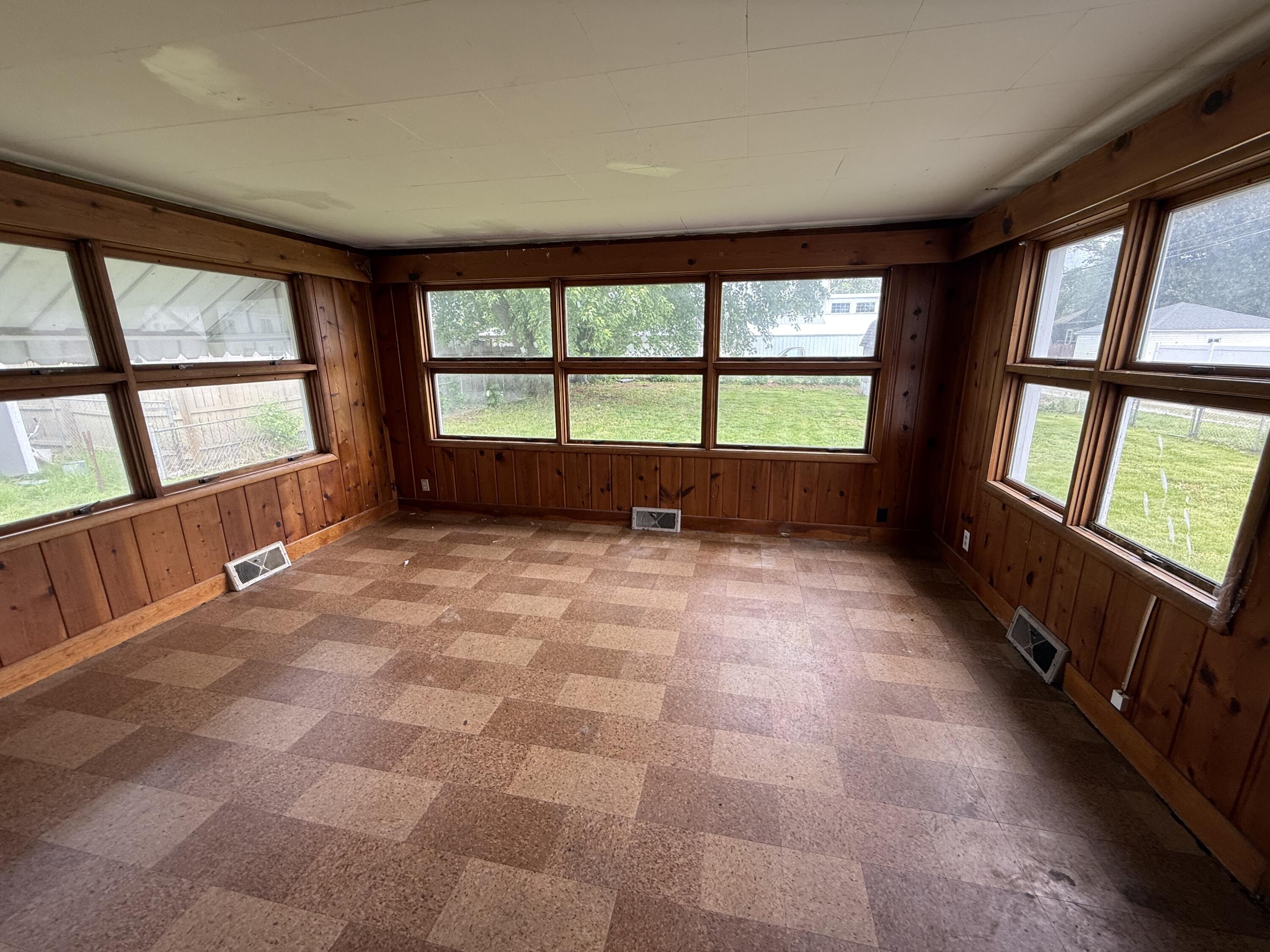 118 W Spring Street, Winamac, IN 46996; Image #5