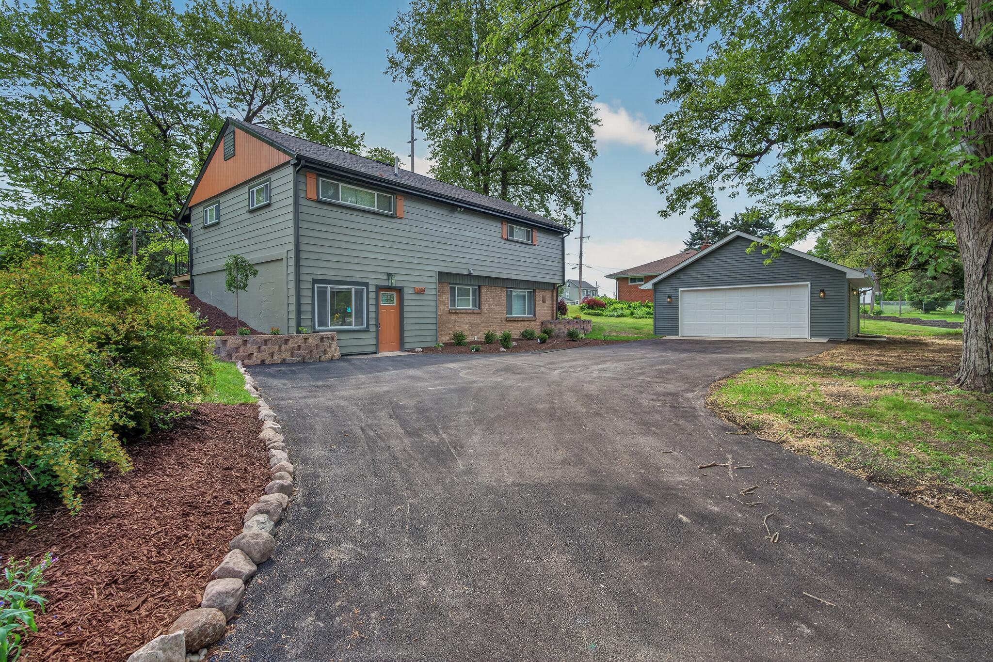 1404 Forest Park Avenue, Valparaiso, IN 46385; Image #2