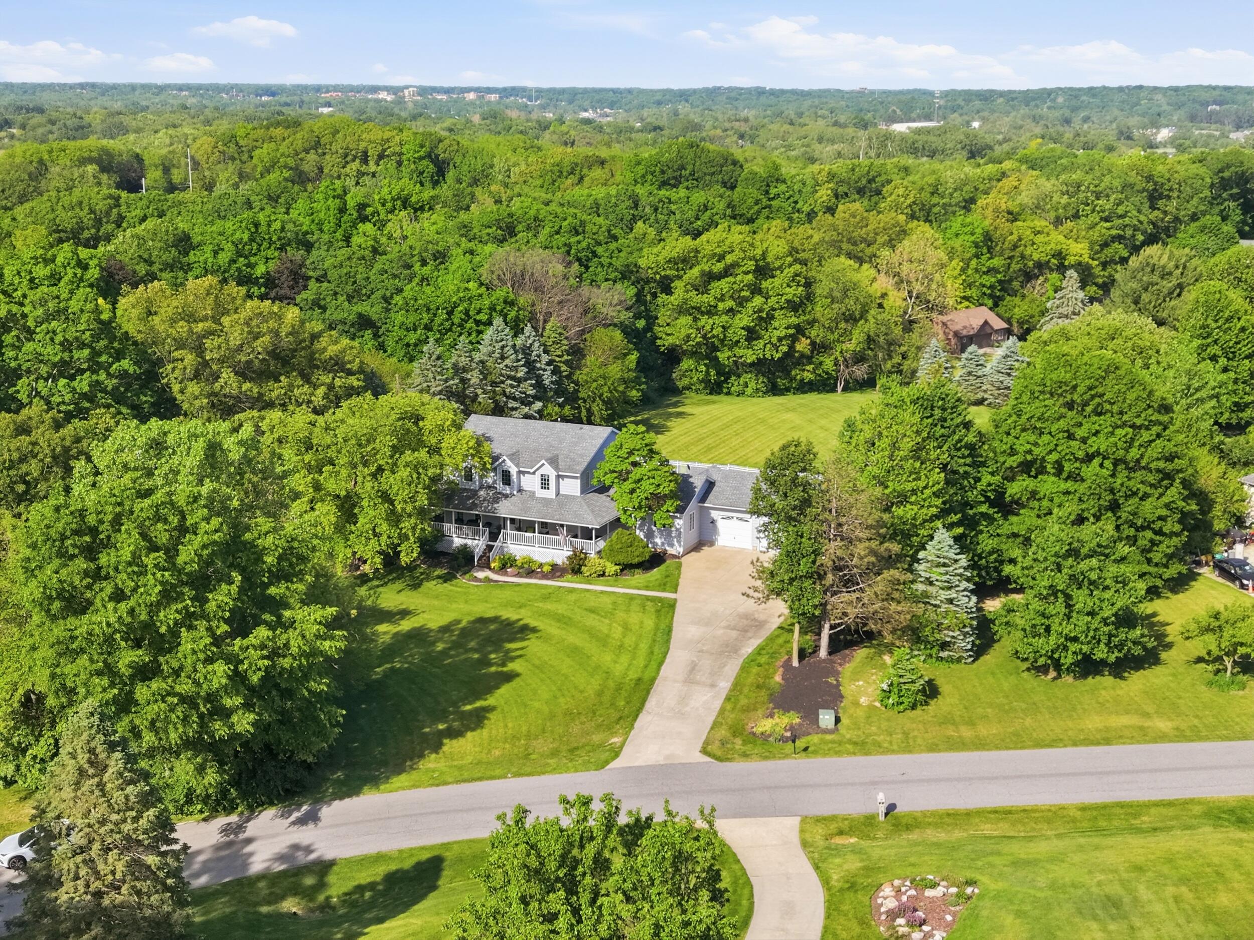 3154 Thornhill Drive, Valparaiso, IN 46385; Image #4