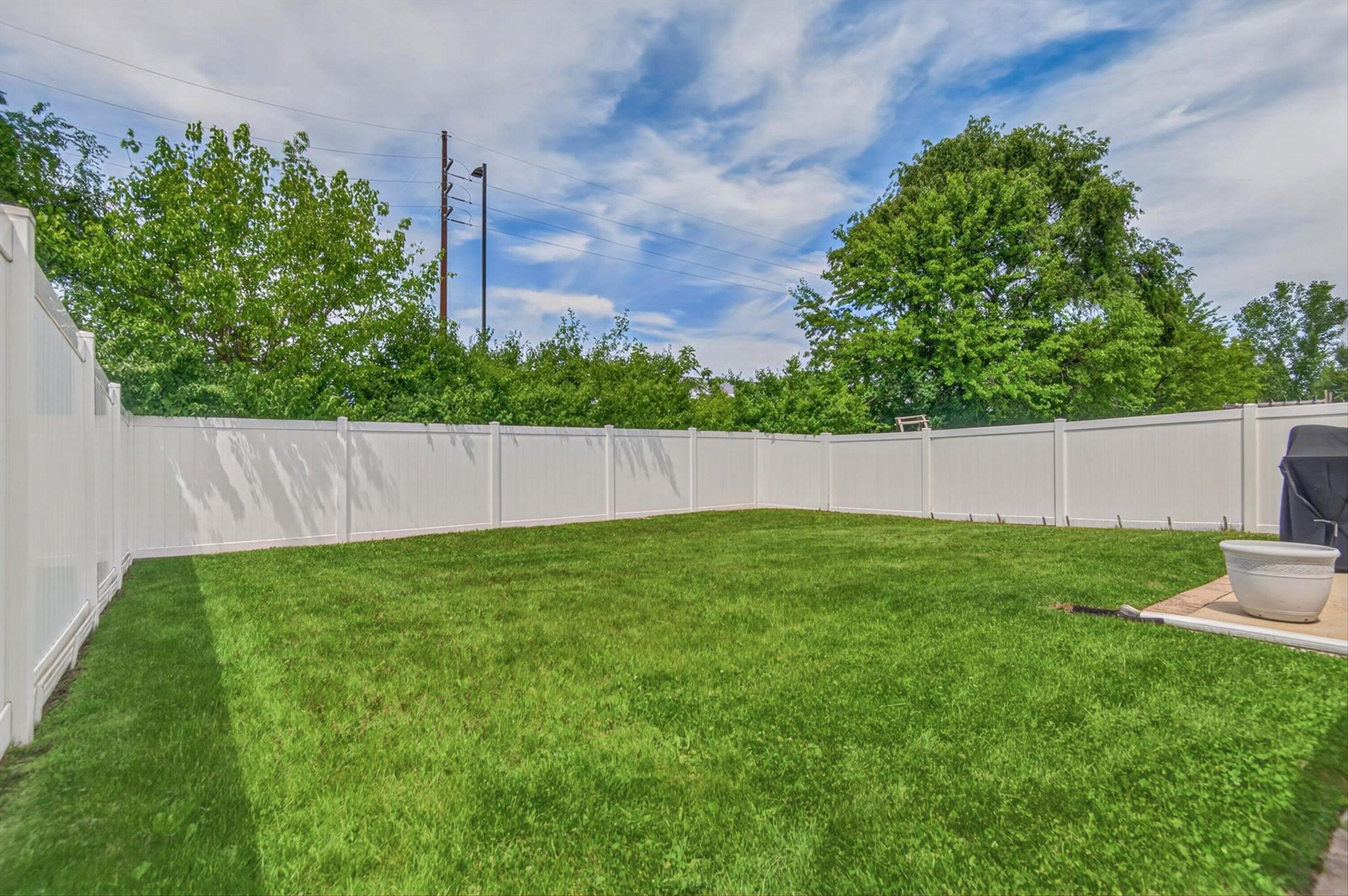 6888 Meadow View Lane, Merrillville, IN 46410; Image #24