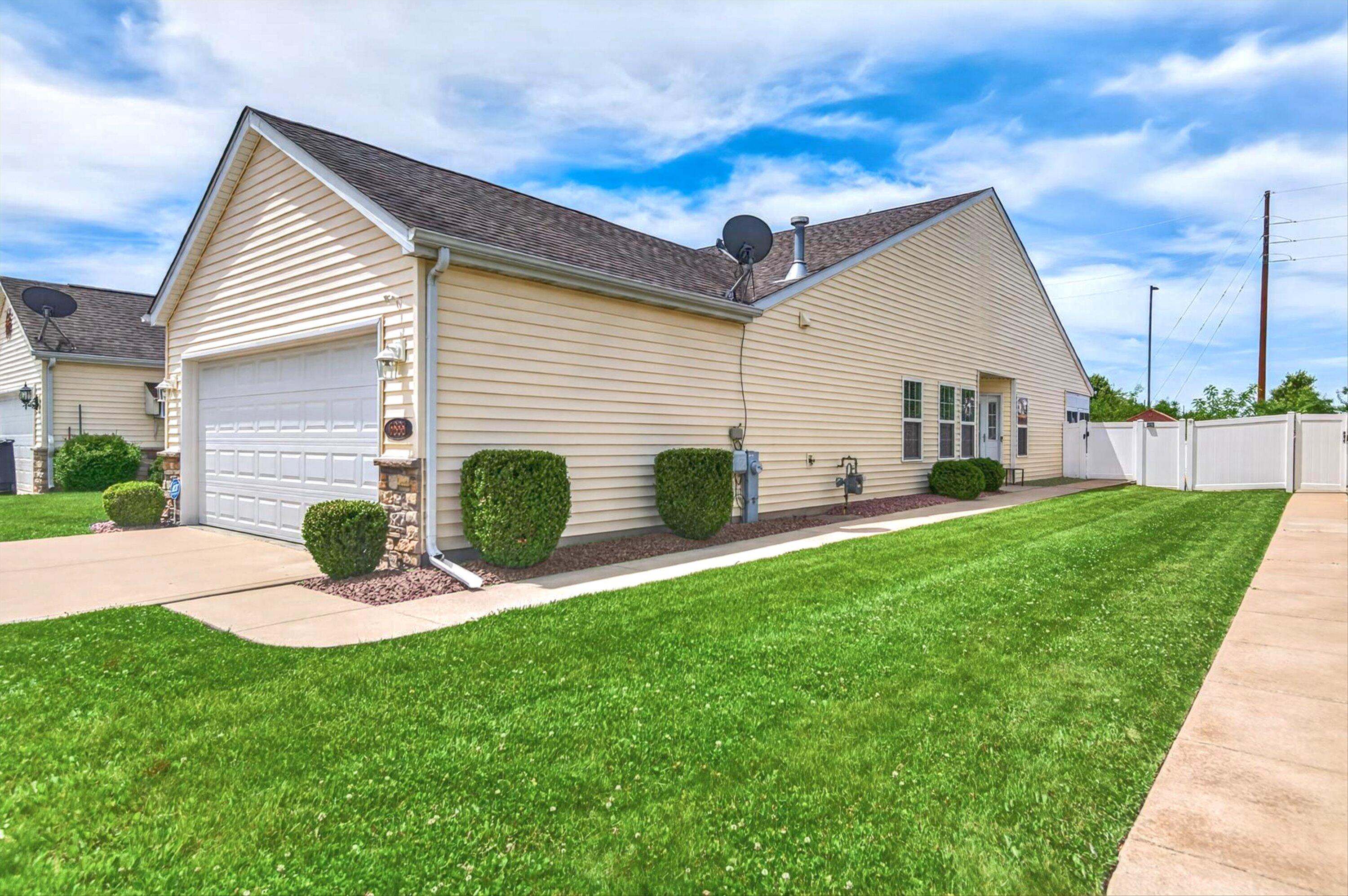 6888 Meadow View Lane, Merrillville, IN 46410; Image #3