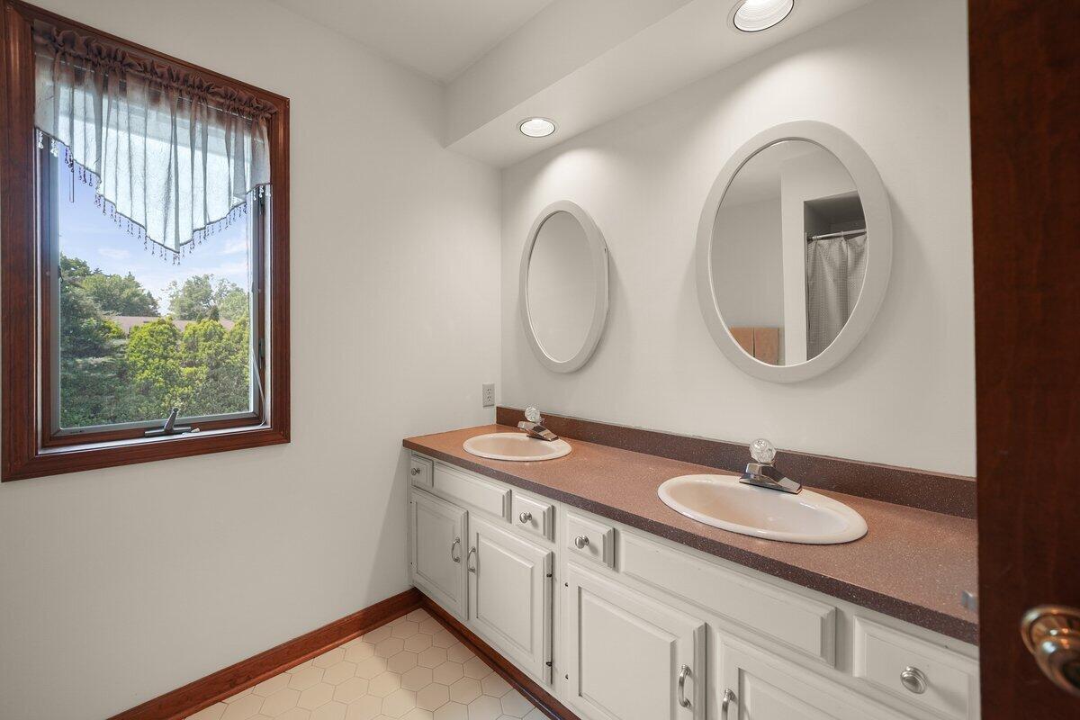 144 Guilford Road, Valparaiso, IN 46385; Image #33