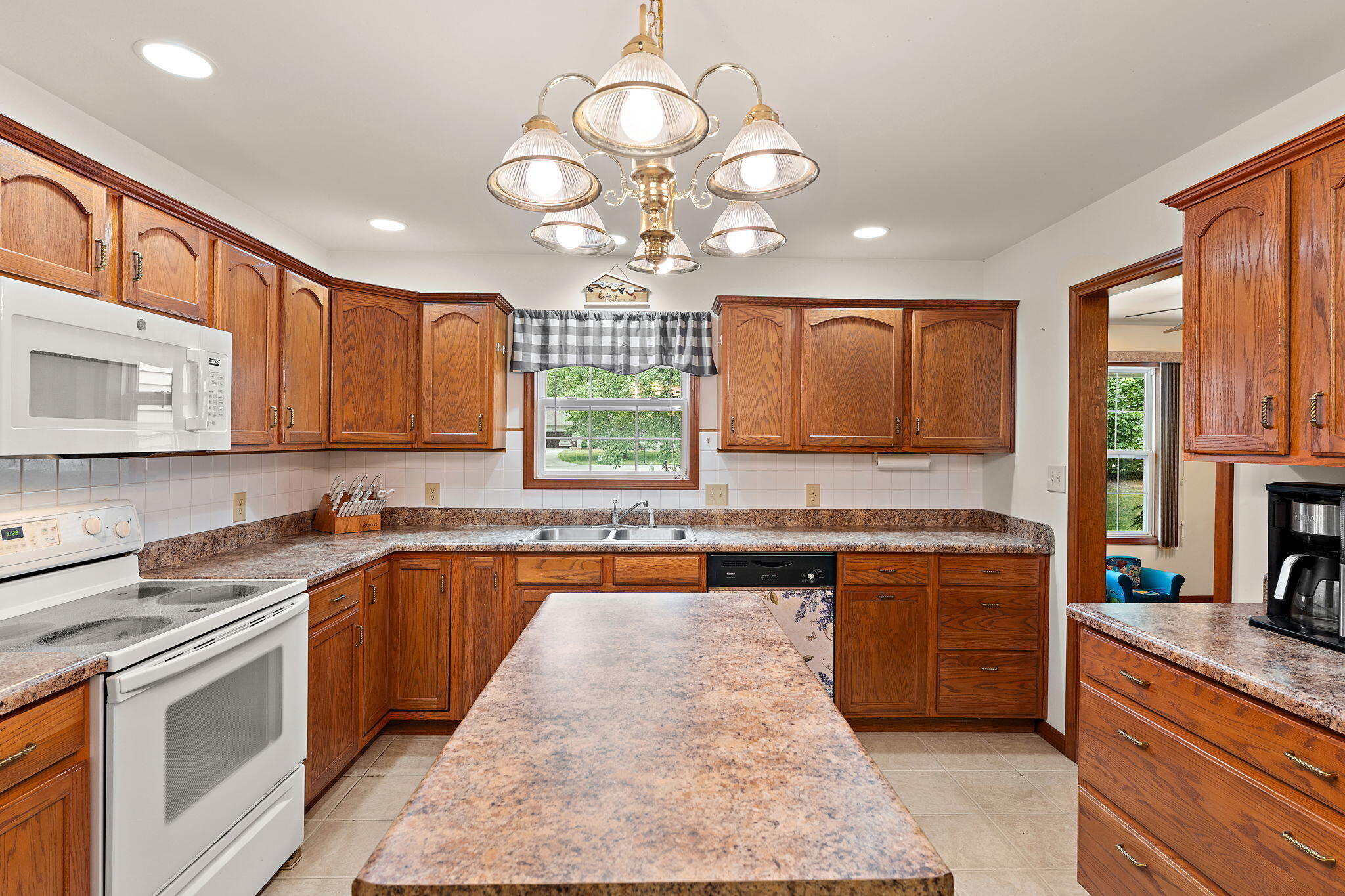 7459 Spring Court, DeMotte, IN 46310; Image #21