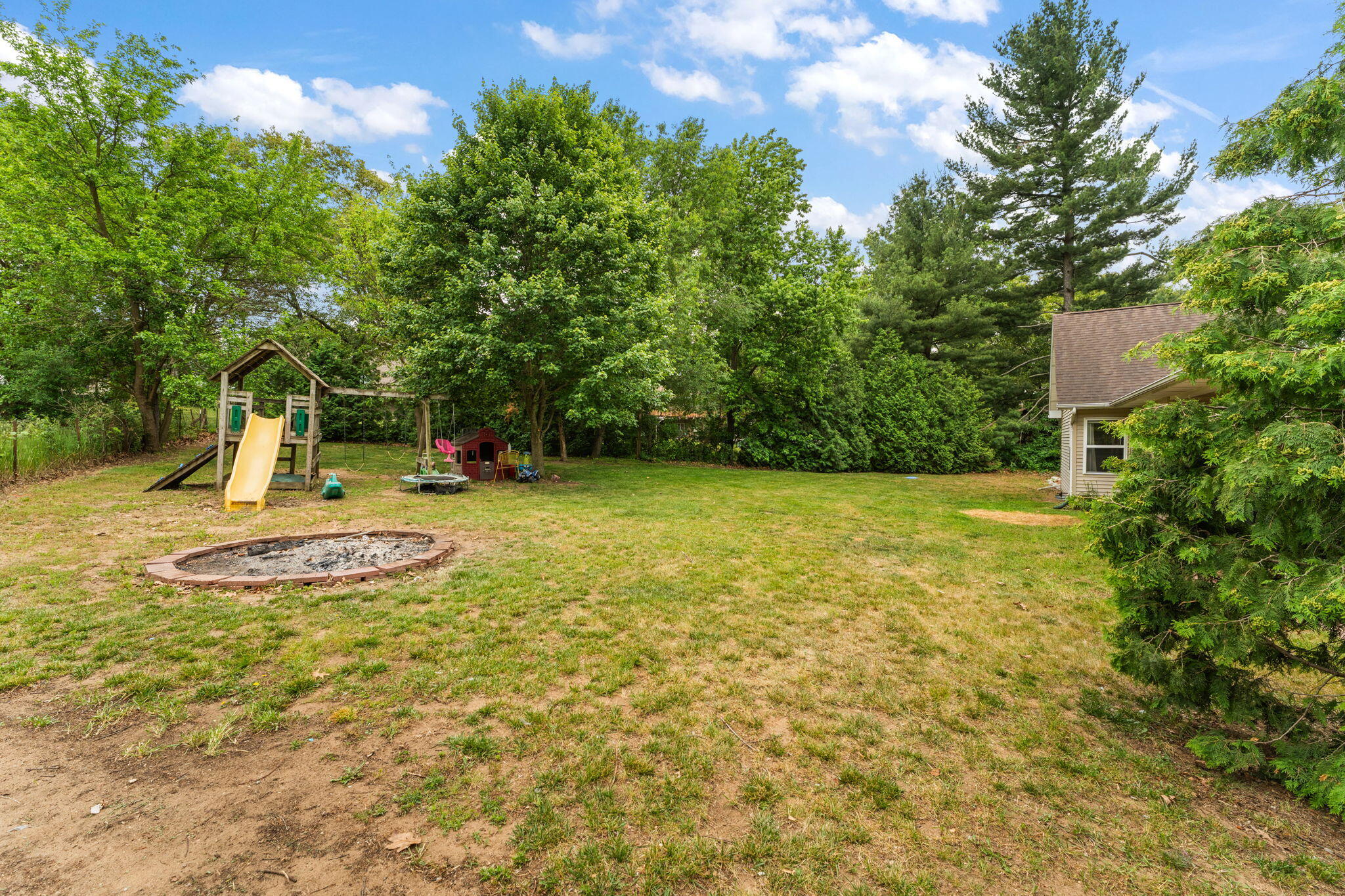 7459 Spring Court, DeMotte, IN 46310; Image #24
