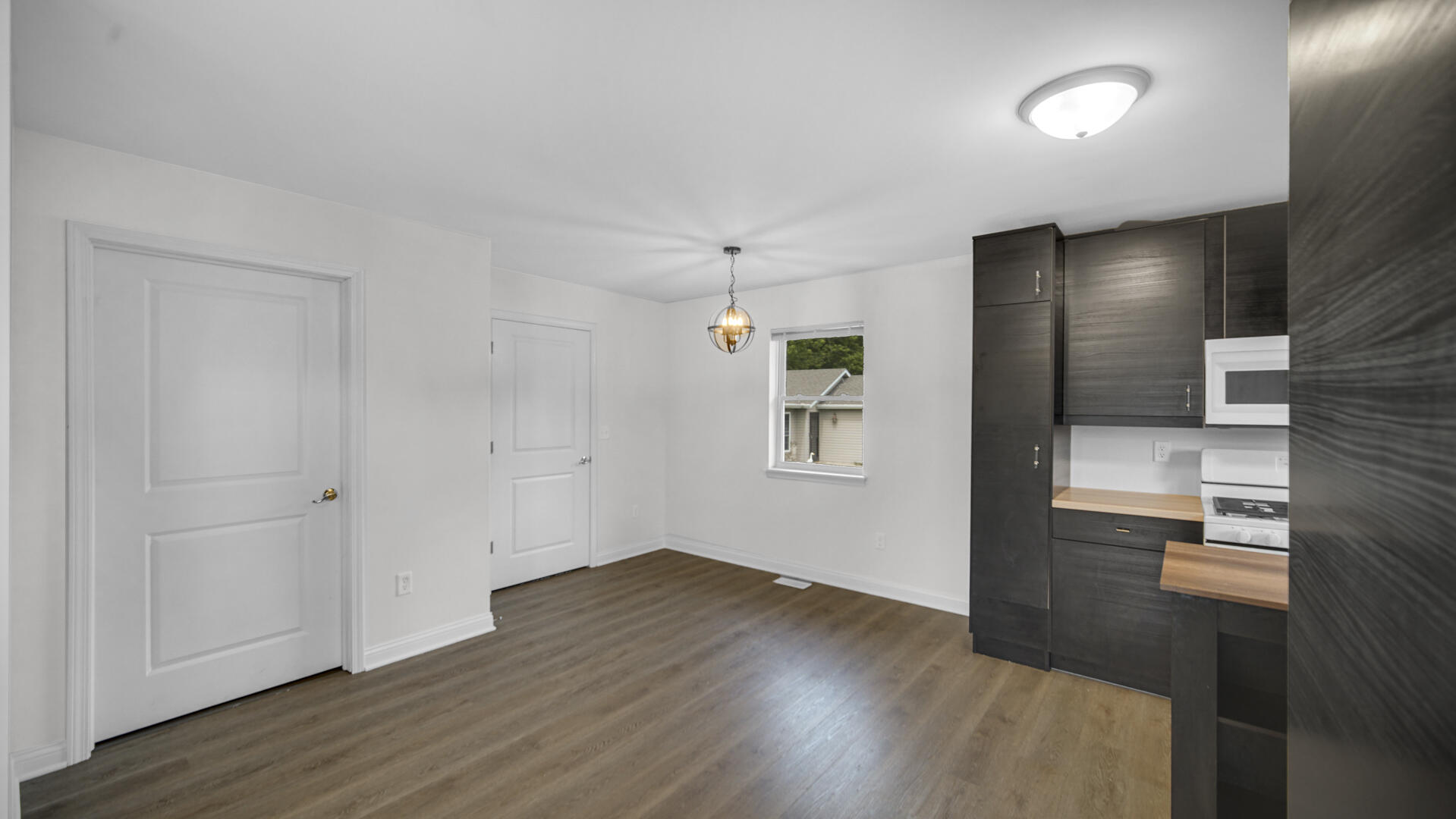 2908 Watertown Avenue, Lake Station, IN 46405; Image #10