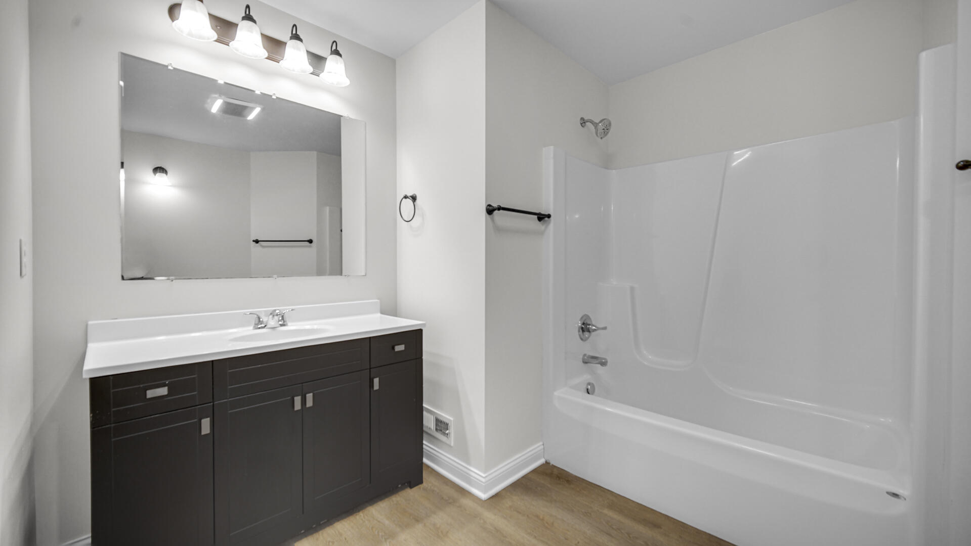 2908 Watertown Avenue, Lake Station, IN 46405; Image #13