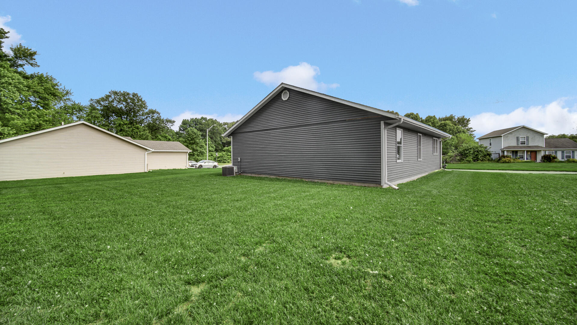 2908 Watertown Avenue, Lake Station, IN 46405; Image #23