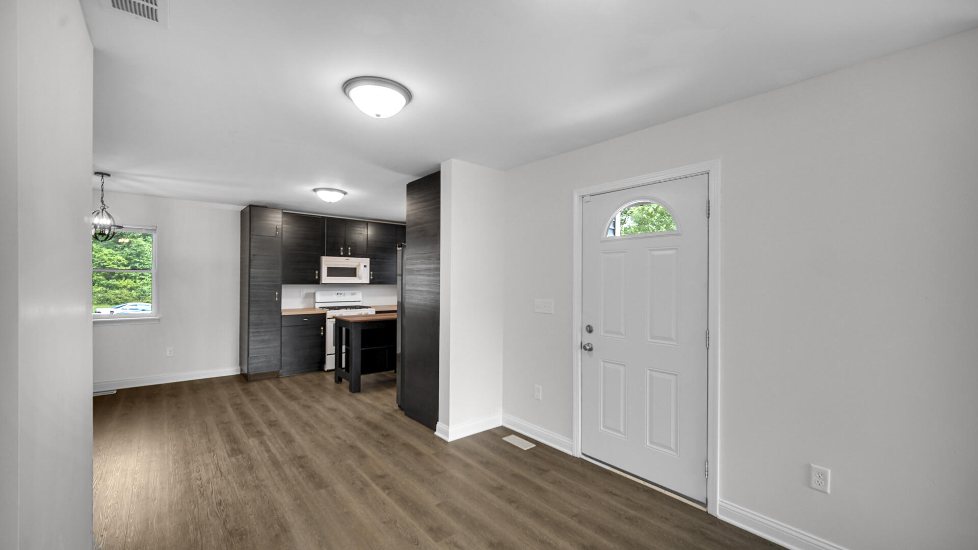 2908 Watertown Avenue, Lake Station, IN 46405; Image #6