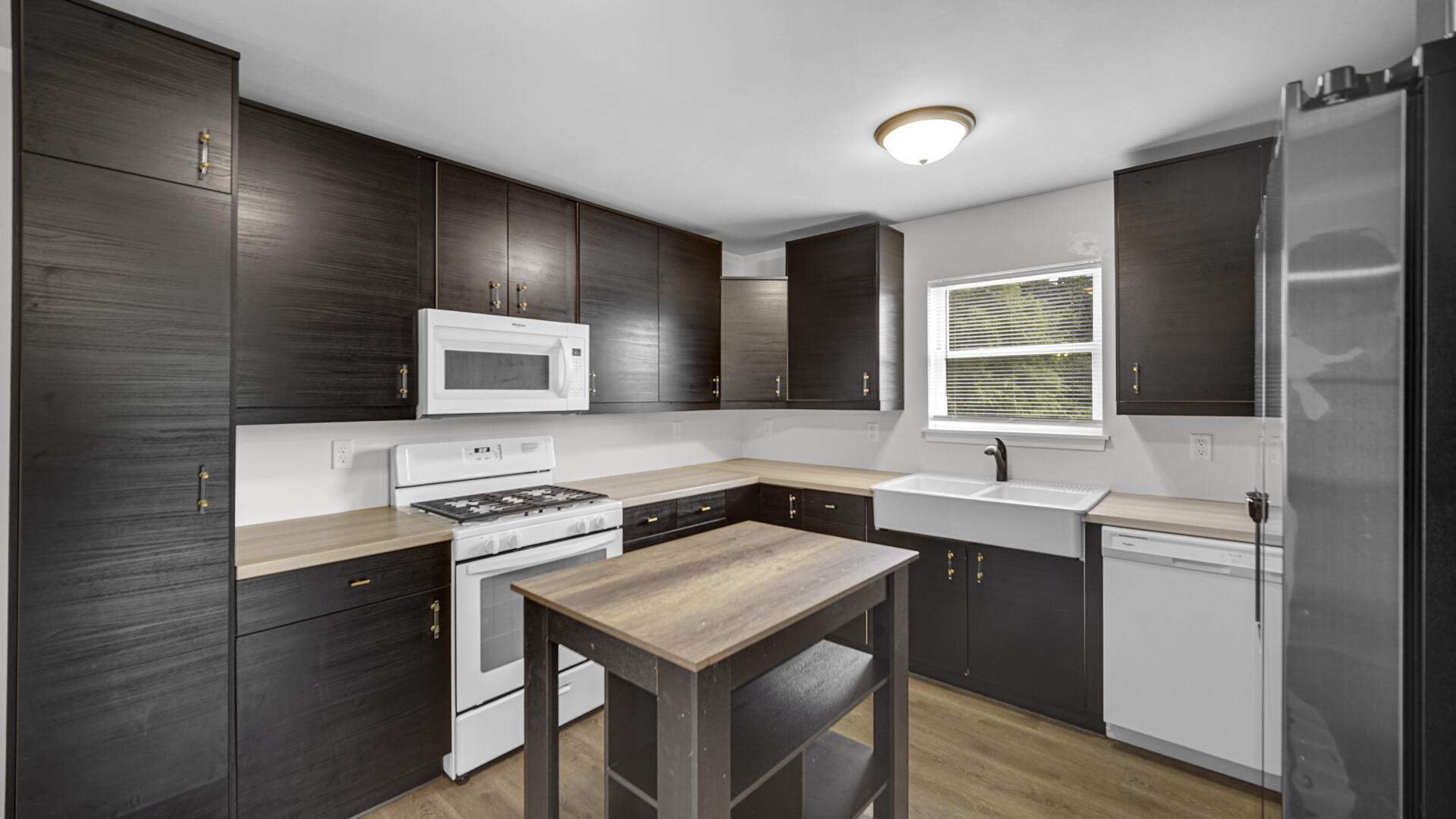 2908 Watertown Avenue, Lake Station, IN 46405; Image #8
