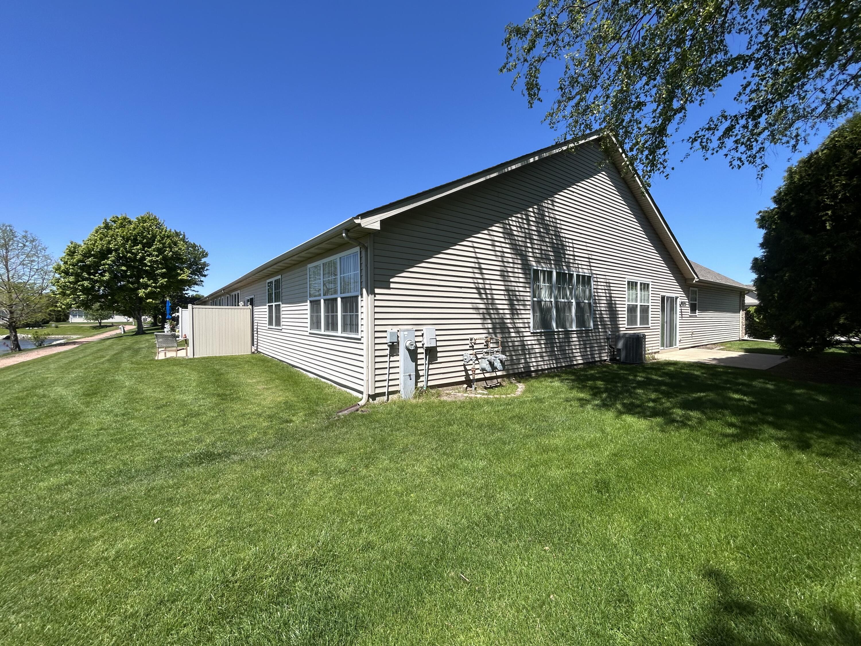 1261 Bluebell Trail, Schererville, IN 46375; Image #4