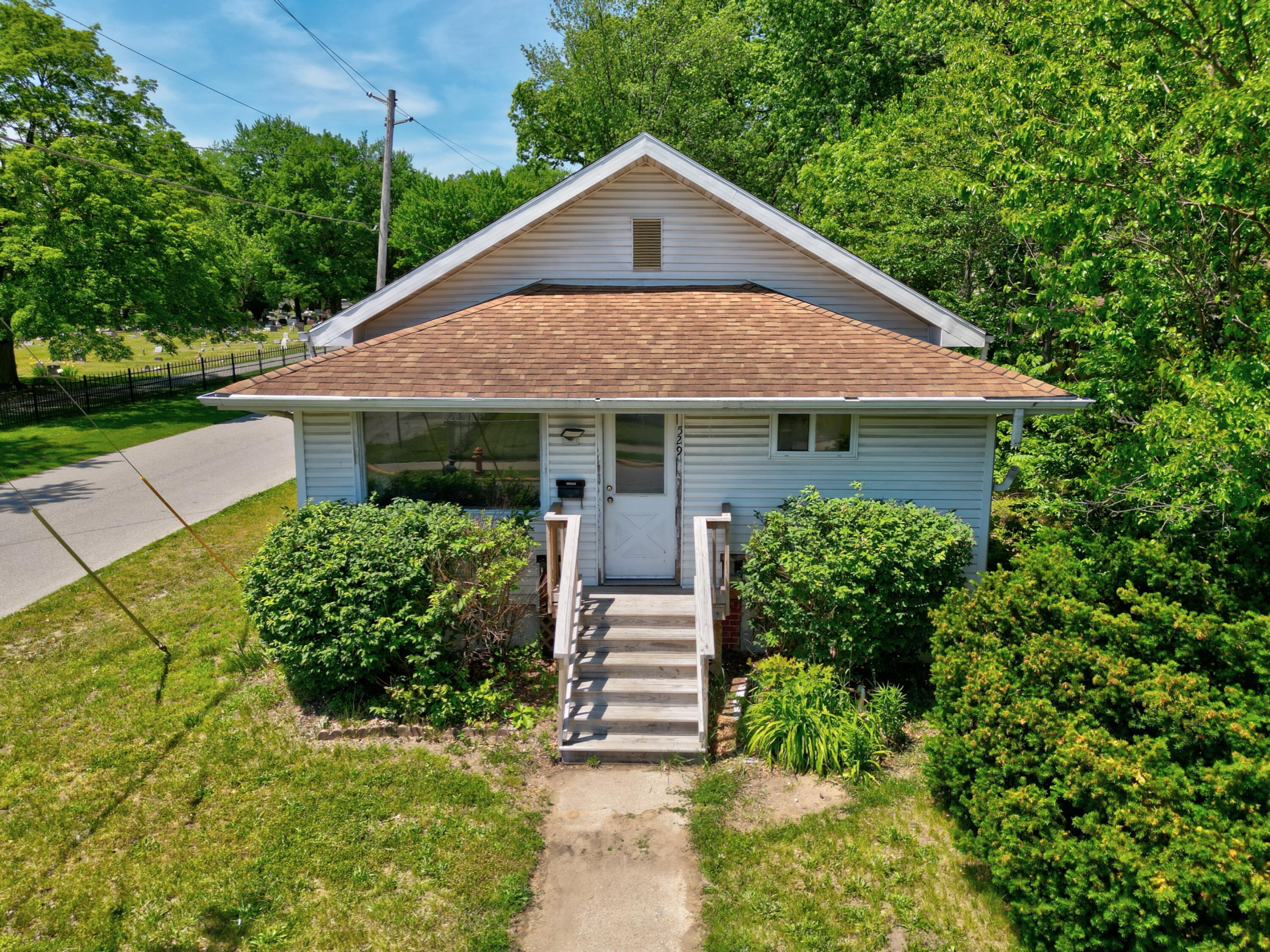 529 Jackson Street, Michigan City, IN 46360; Image #2