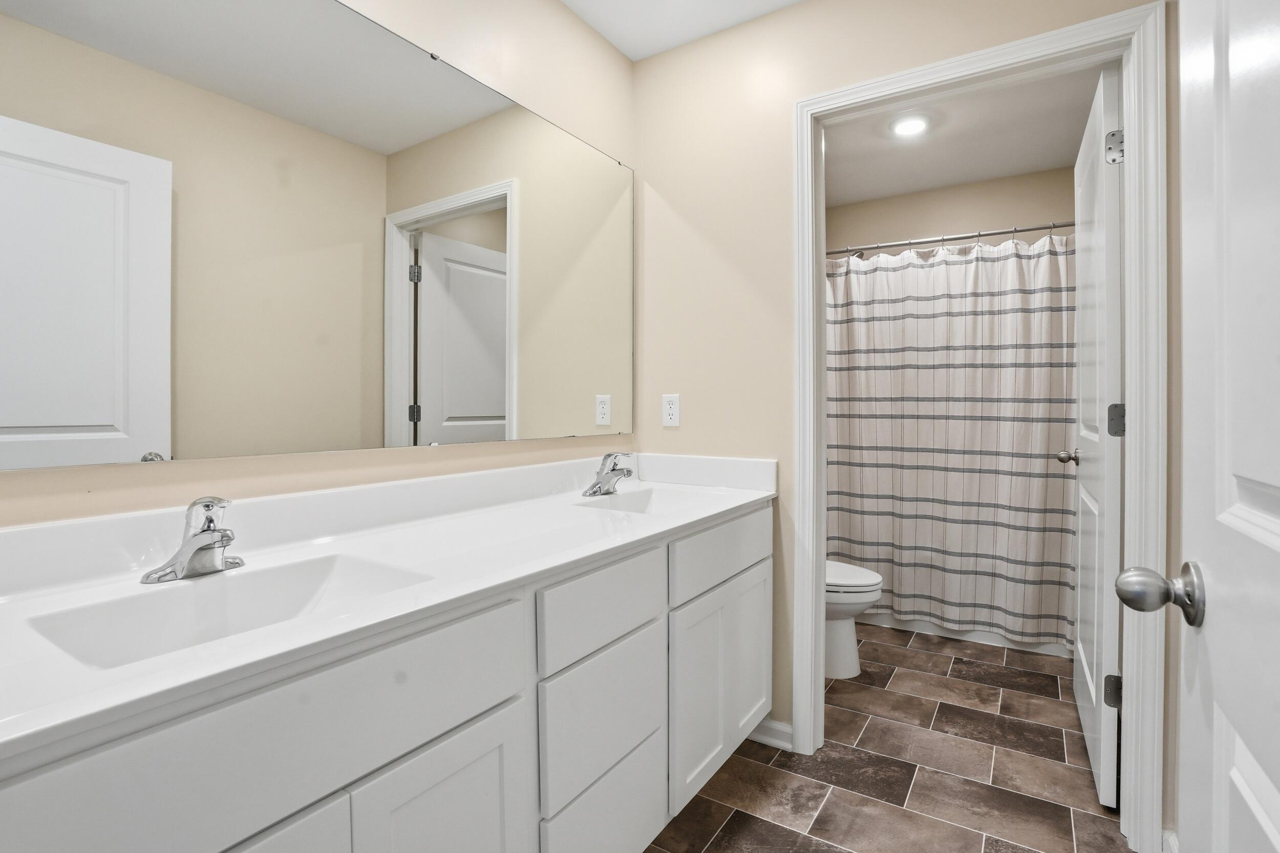 185 Aviana Avenue, Hobart, IN 46342; Image #13