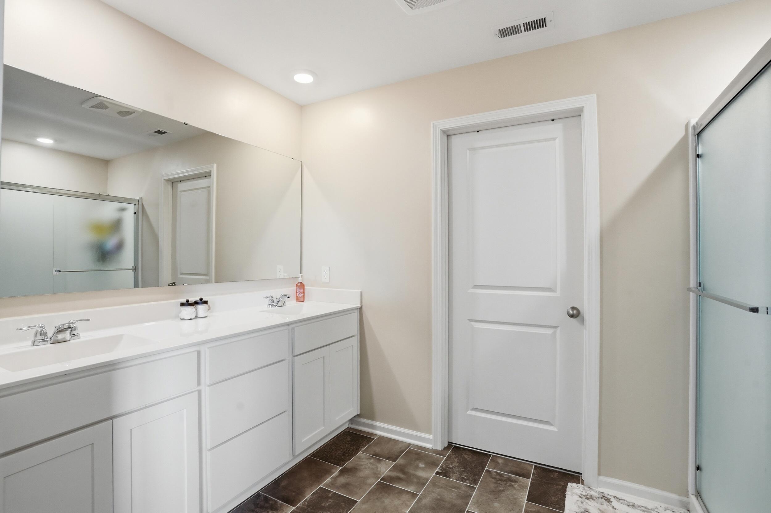 185 Aviana Avenue, Hobart, IN 46342; Image #19
