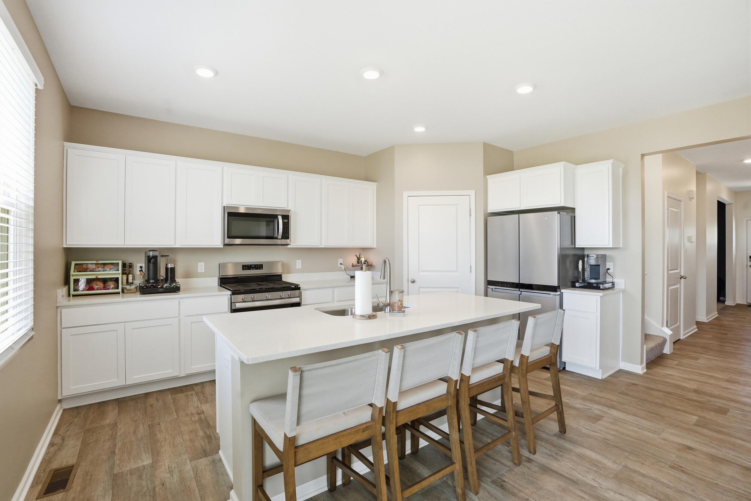 185 Aviana Avenue, Hobart, IN 46342; Image #7