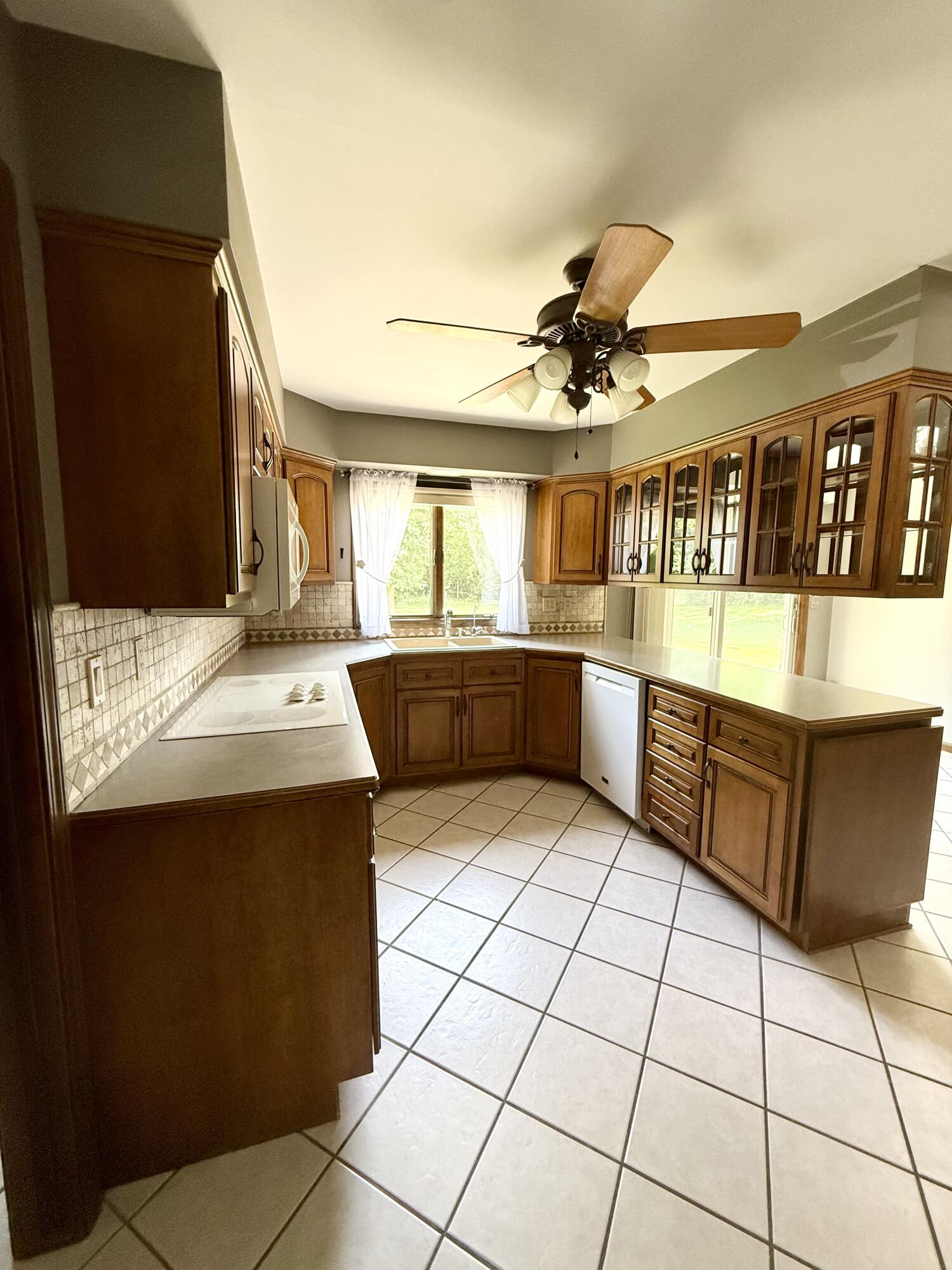 6834 Mercedes Lane, DeMotte, IN 46310; Image #12