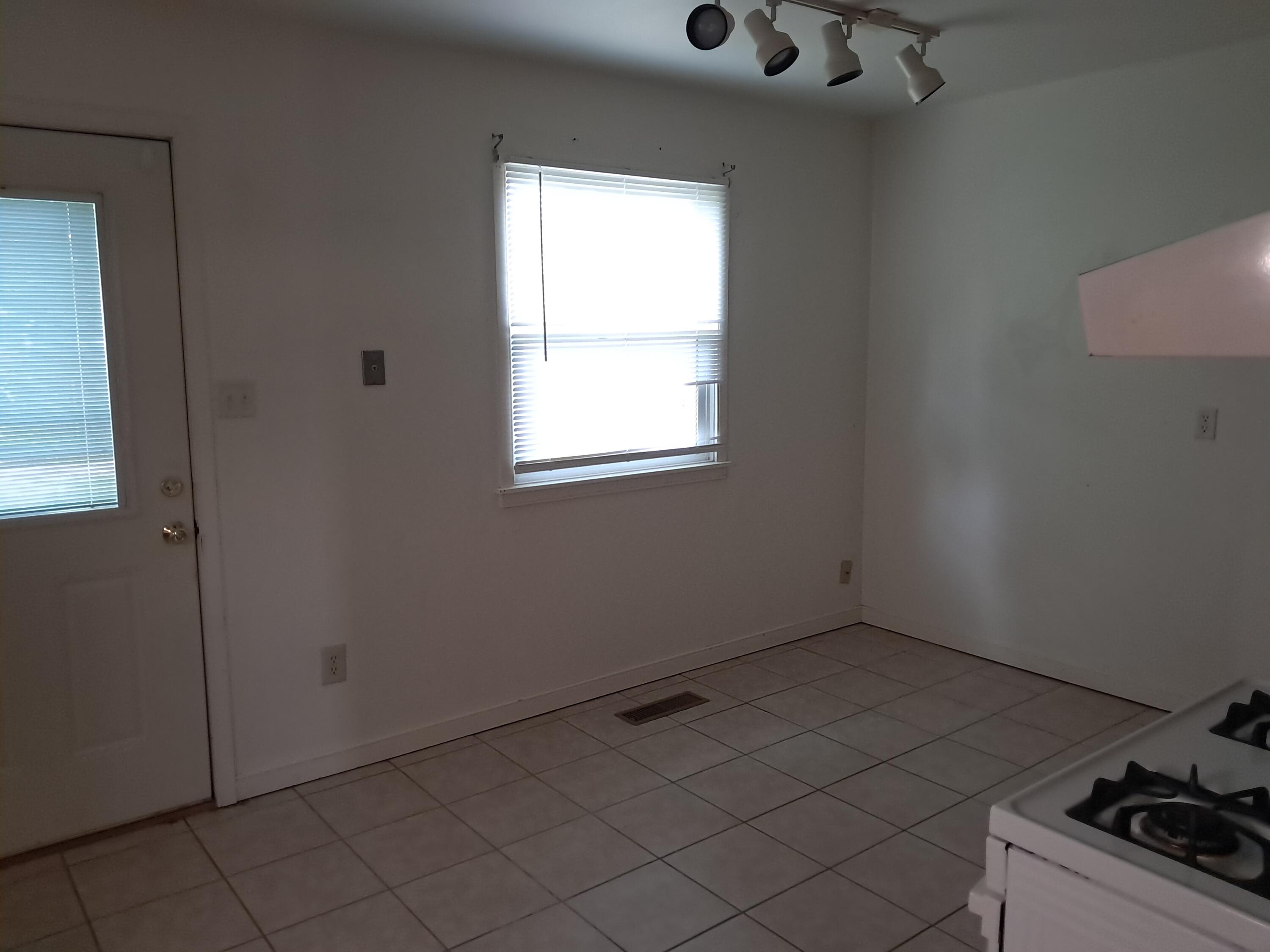 721 Indiana Avenue, Michigan City, IN 46360; Image #12