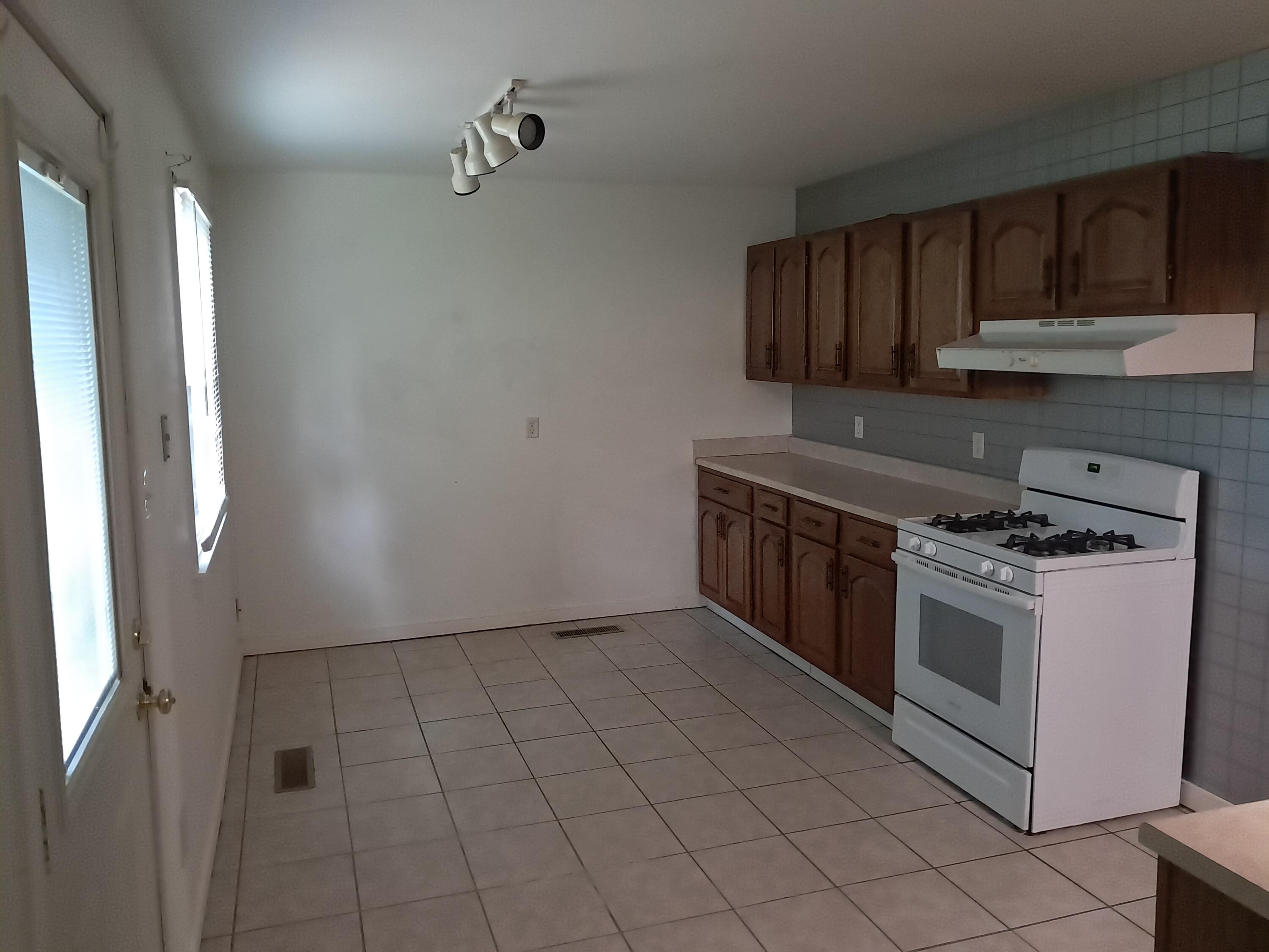 721 Indiana Avenue, Michigan City, IN 46360; Image #6