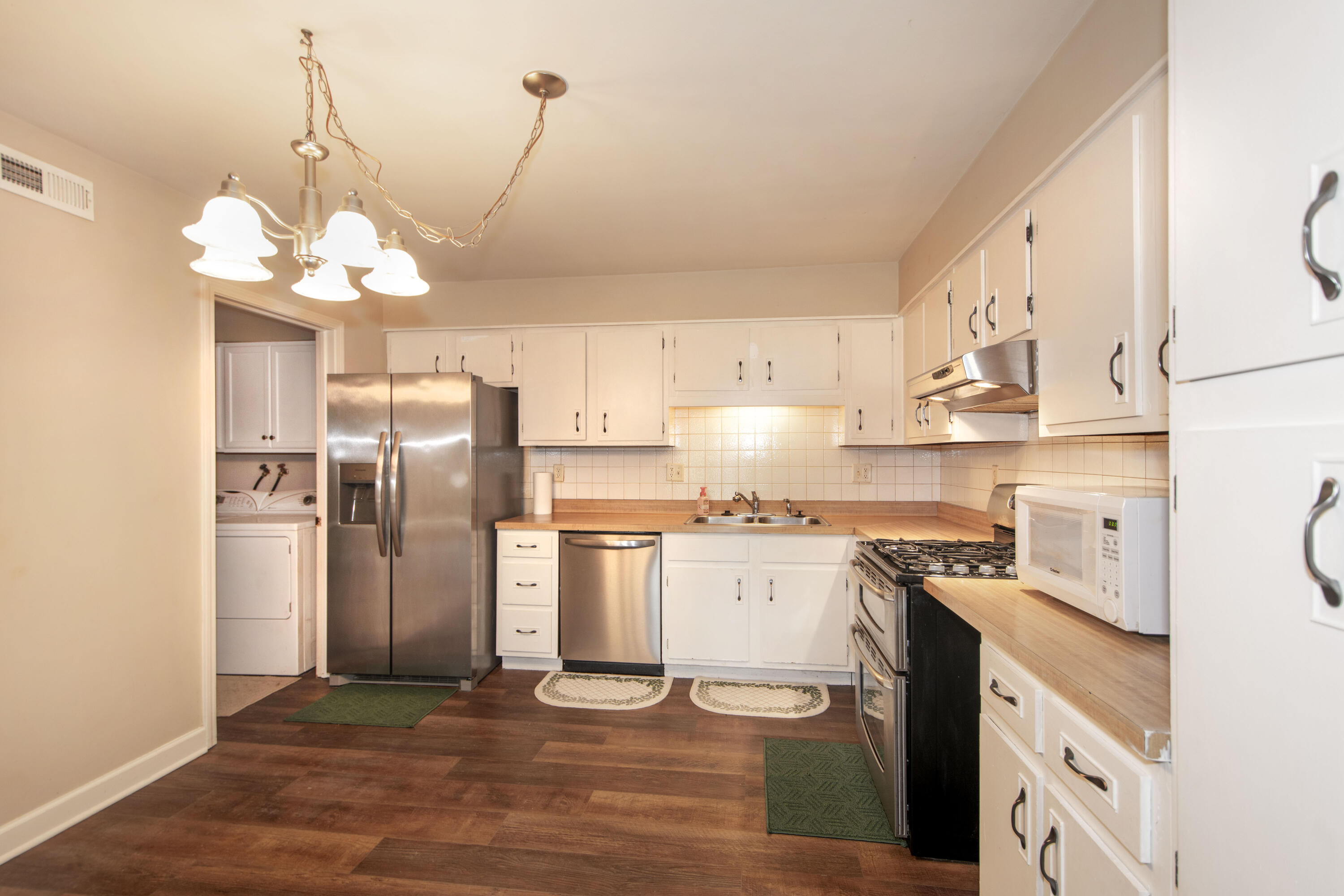 1904 Burgundy Street, Schererville, IN 46375; Image #9