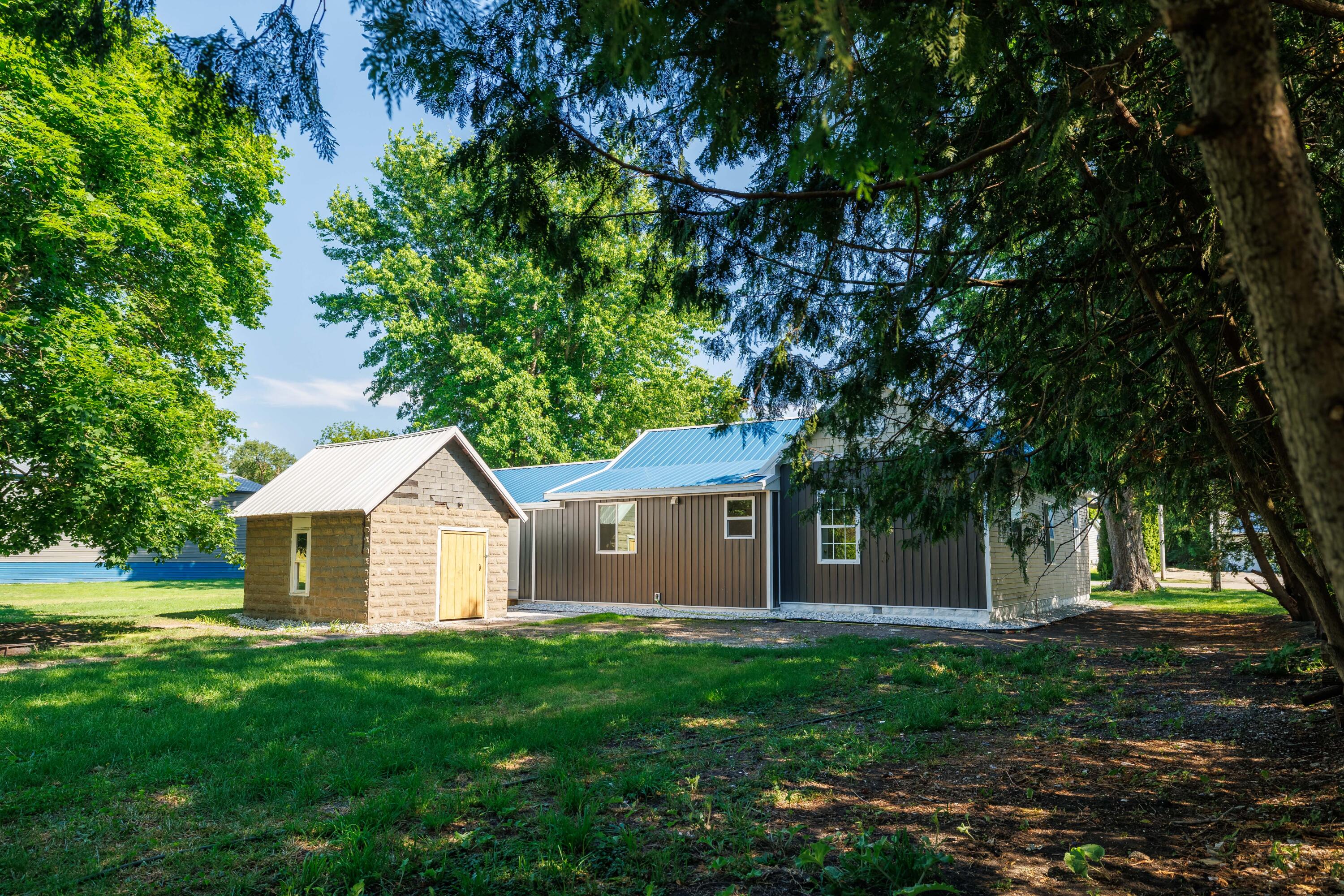 110 W Allen Street, Kentland, IN 47951; Image #7