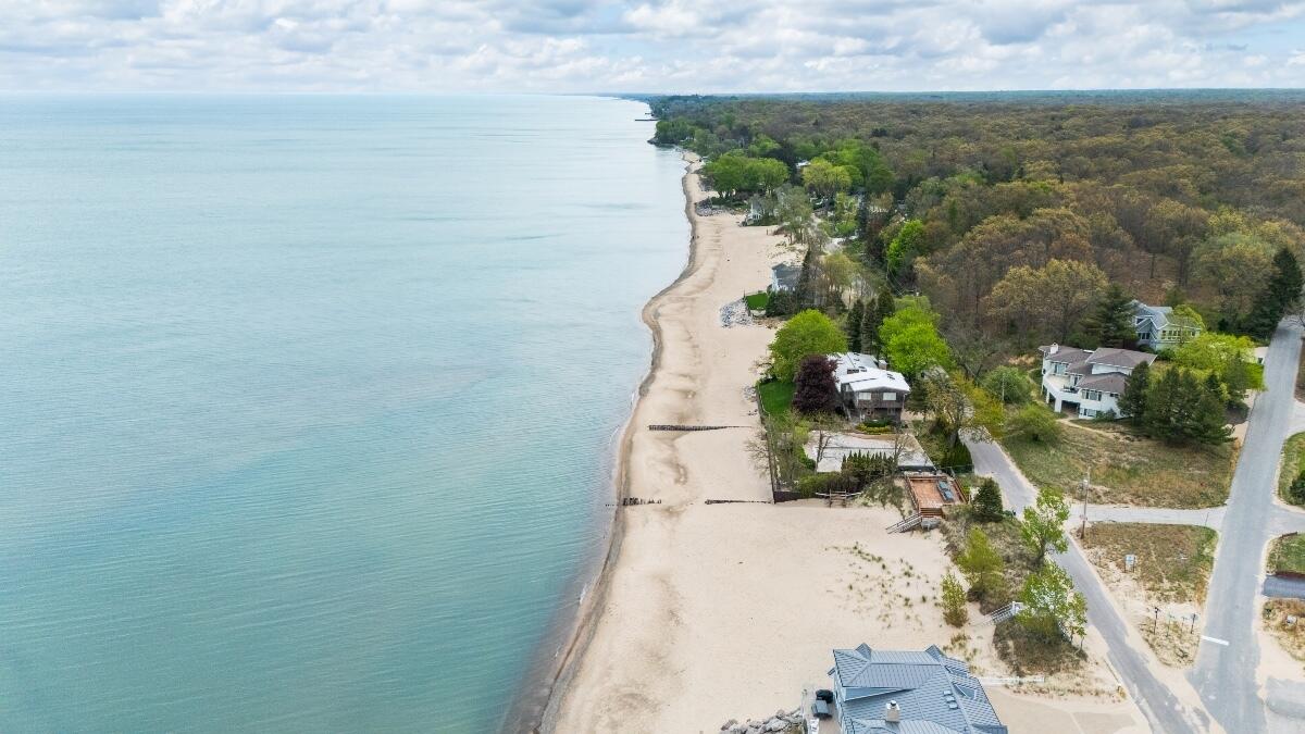 318 El Portal Drive, Michigan City, IN 46360; Image #63