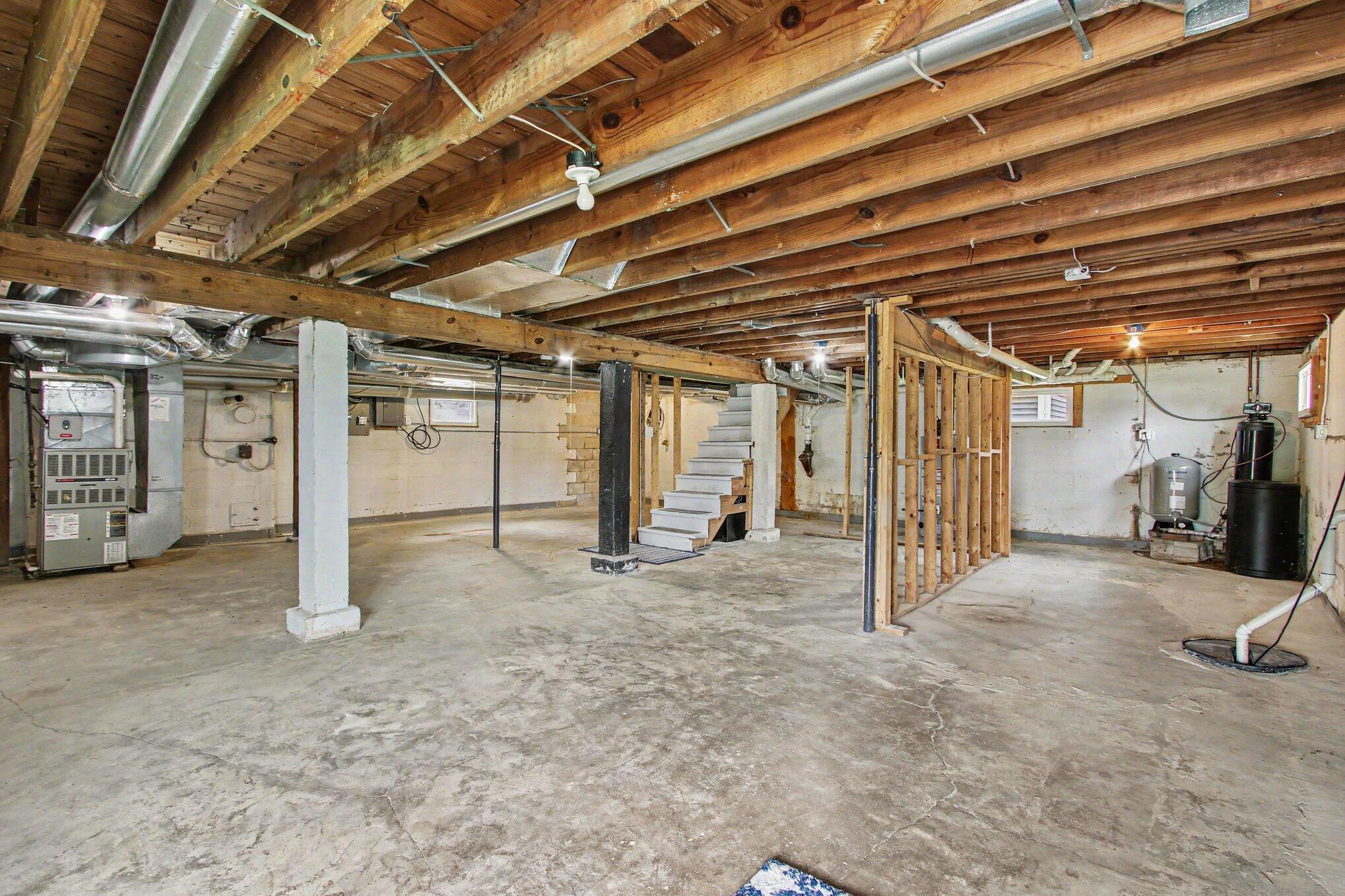 515 Lakeview Court, Lowell, IN 46356; Image #34
