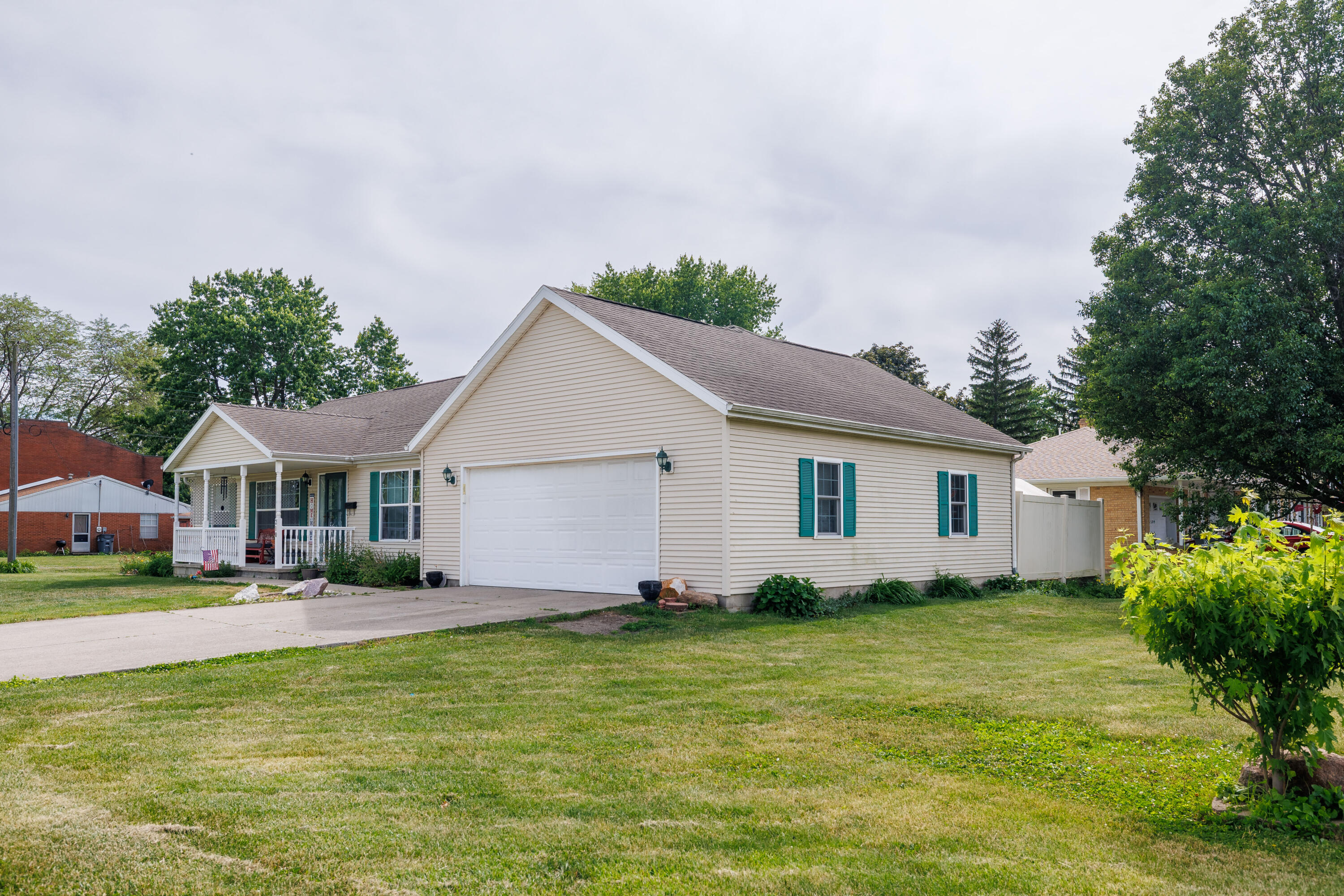 210 N 6th Street, Kentland, IN 47951; Image #2