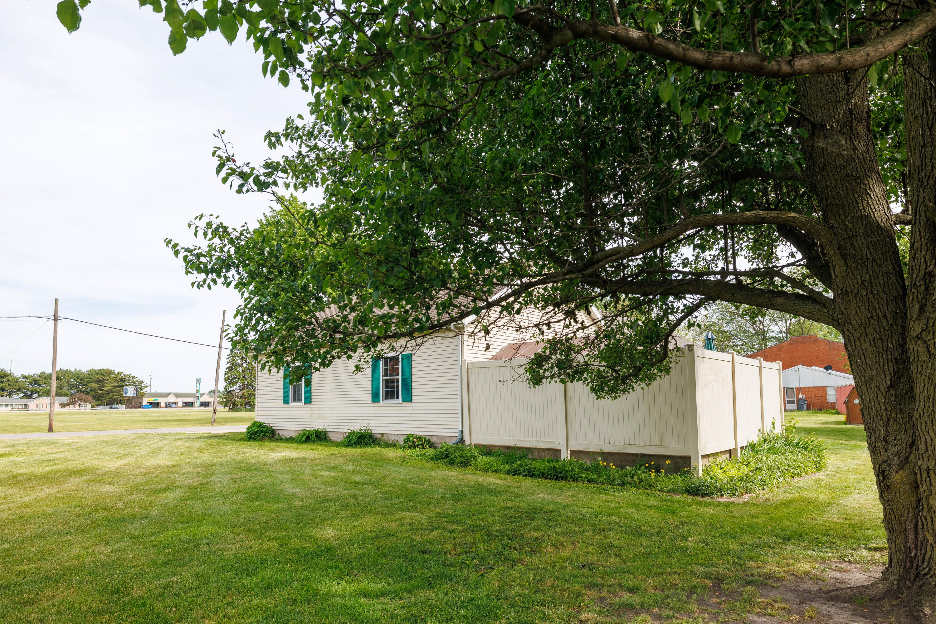 210 N 6th Street, Kentland, IN 47951; Image #6