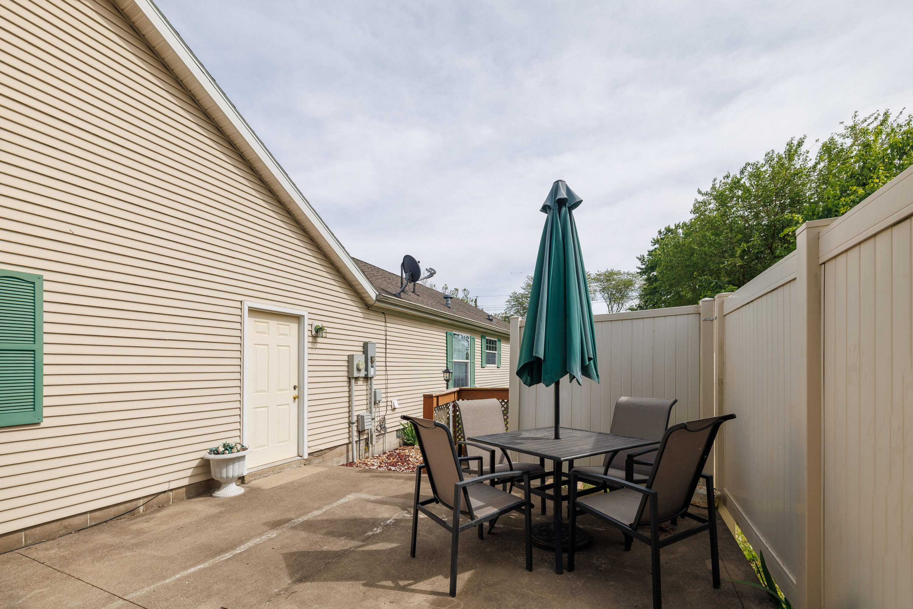 210 N 6th Street, Kentland, IN 47951; Image #8