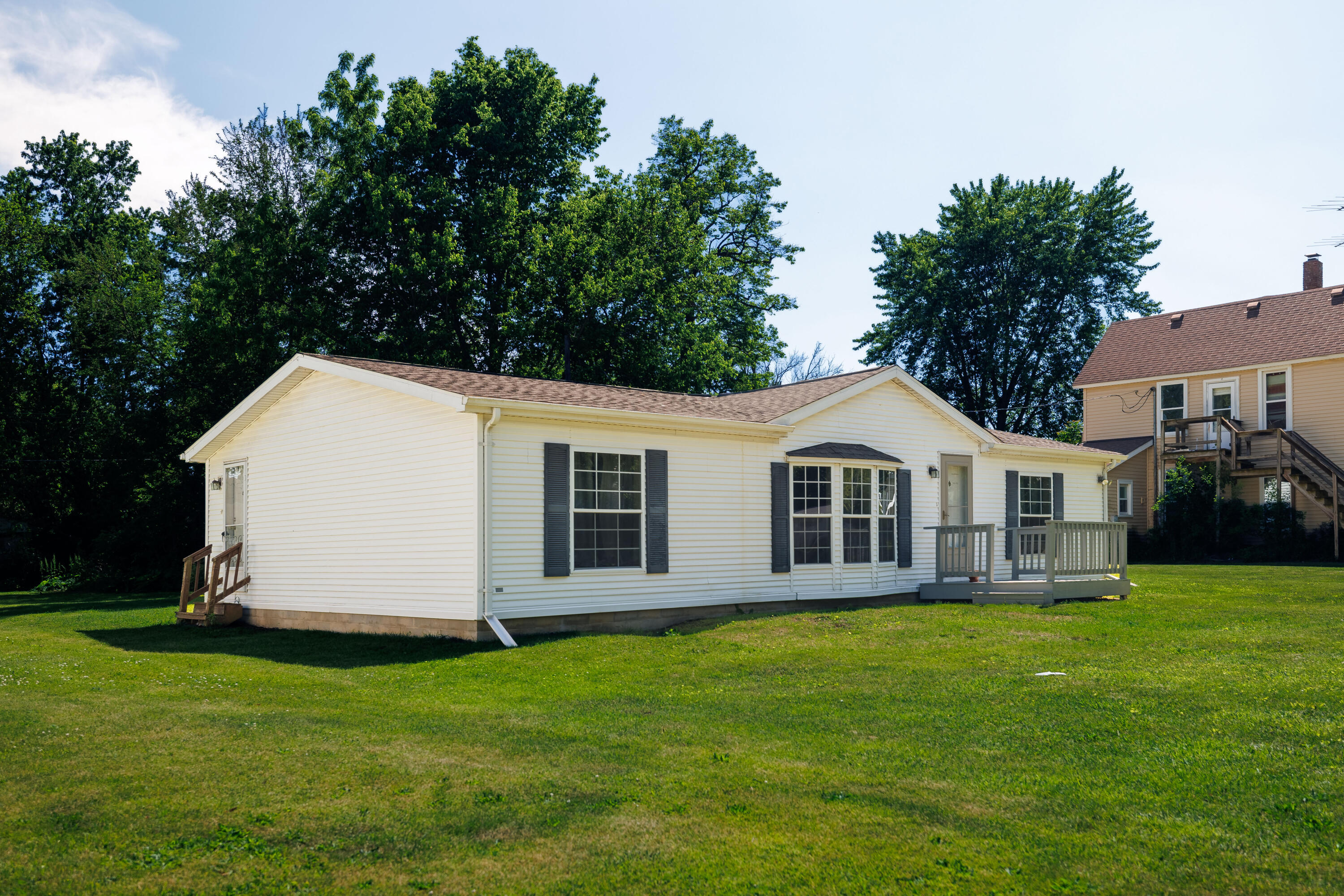 605 E Washington Street, Morocco, IN 47963; Image #2