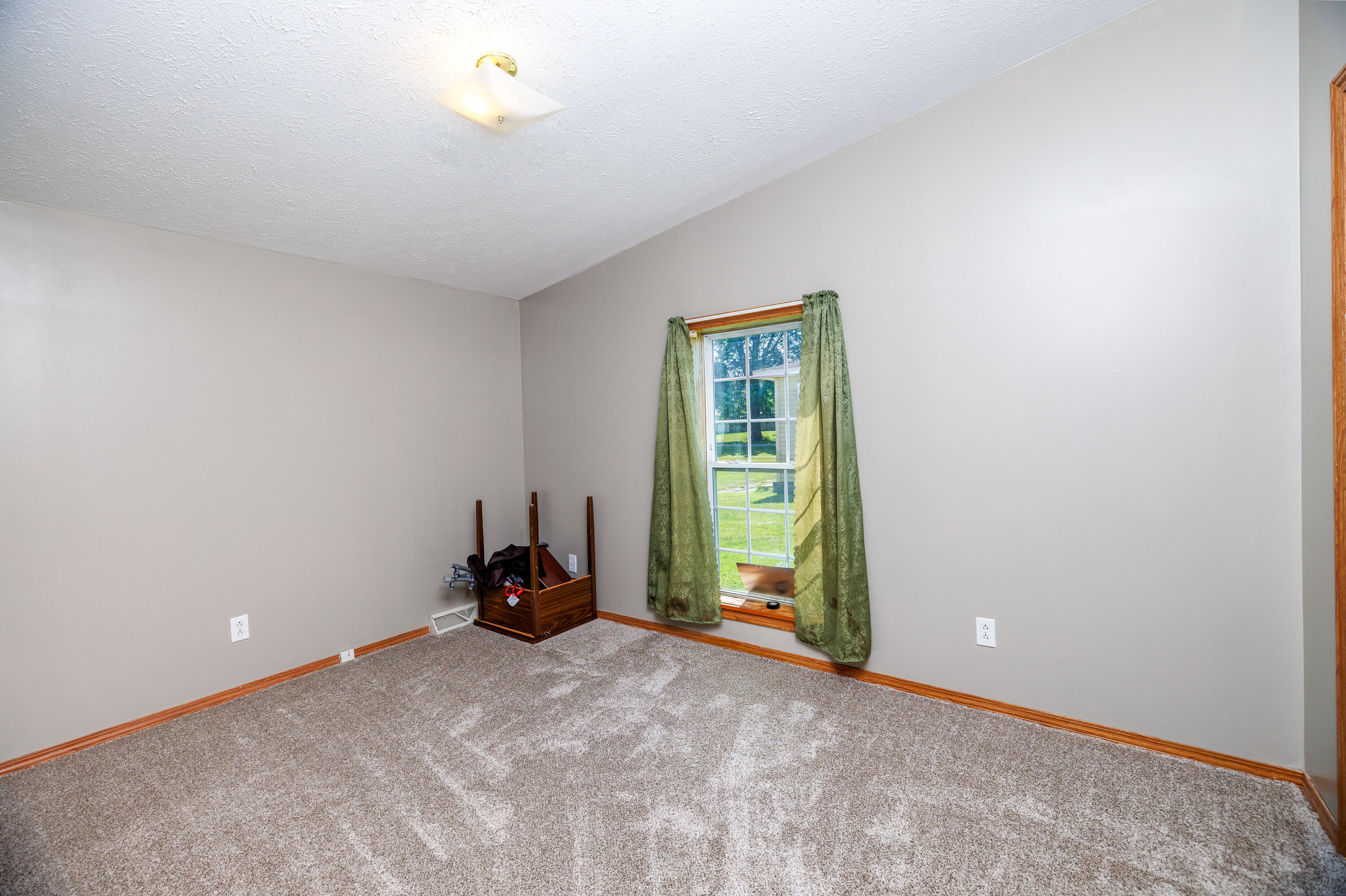 605 E Washington Street, Morocco, IN 47963; Image #26