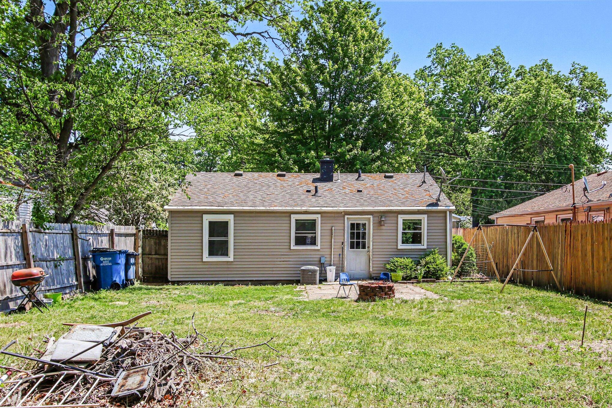 2933 Cleveland Avenue, Michigan City, IN 46360; Image #11