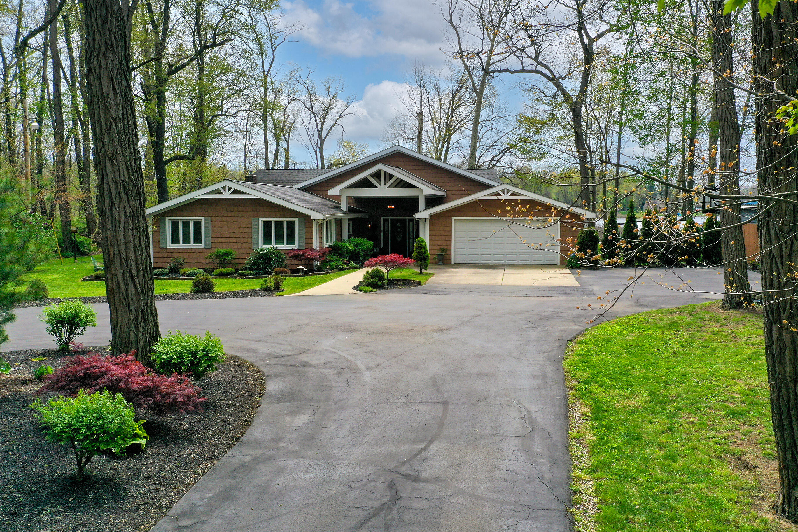 22618 Lake Shore Drive, Elkhart, IN 46514; Image #2