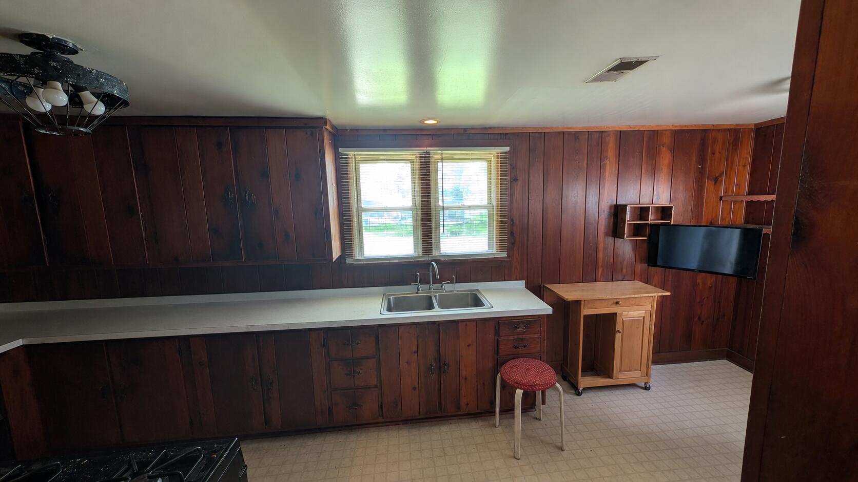 405 Maple Avenue, Wheeler, IN 46393; Image #10