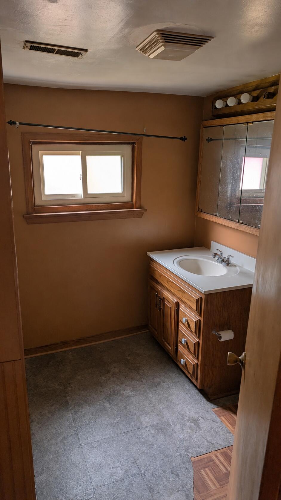 405 Maple Avenue, Wheeler, IN 46393; Image #12